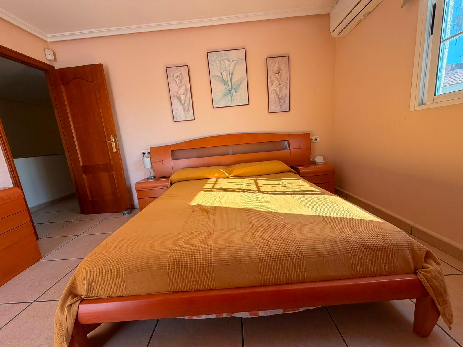 For sale - 3 Bedroom 2 Bathroom Quad House in Torrevieja - Carrefour  - Alicante