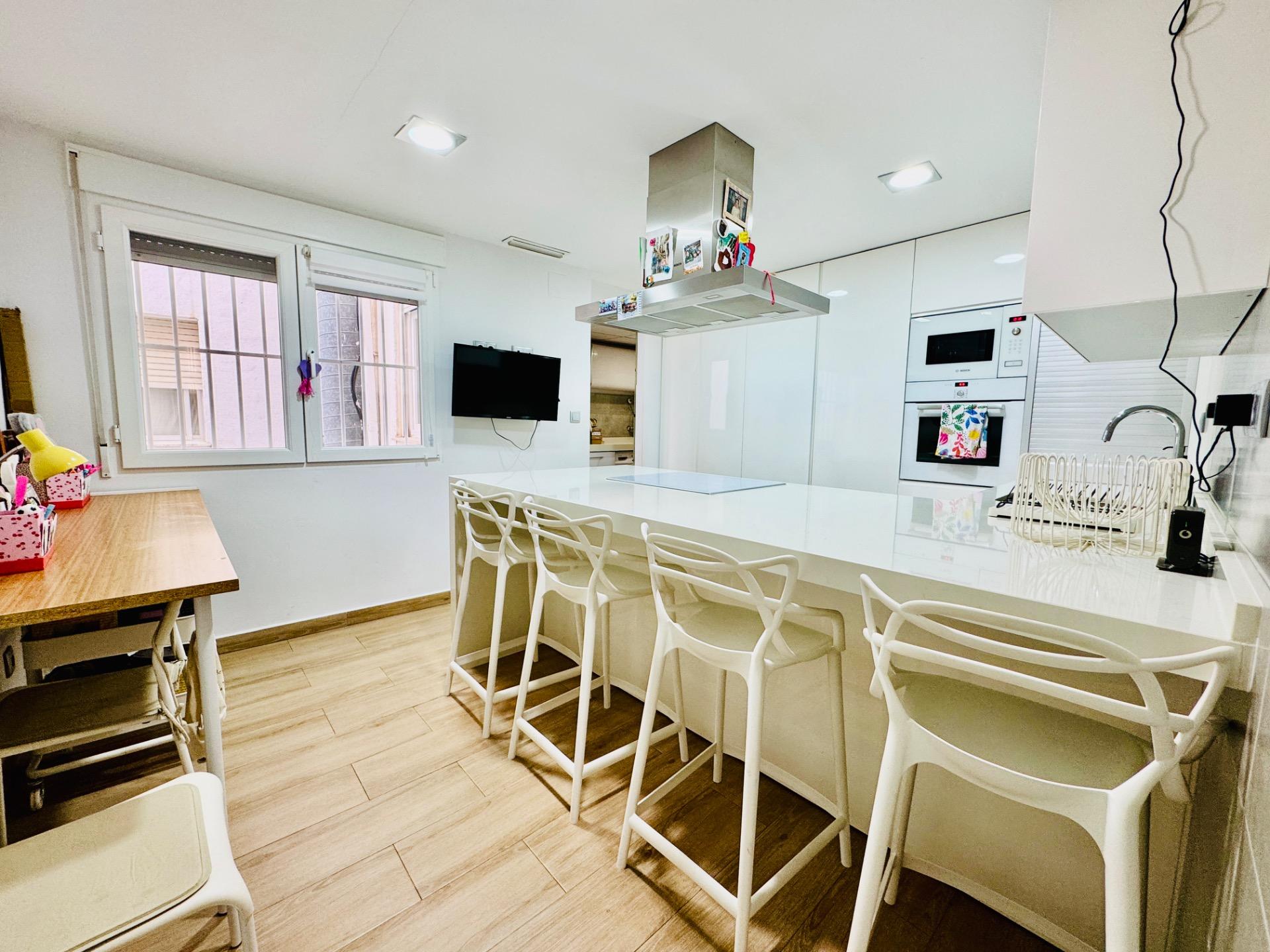For sale - 3 Bedroom 2 Bathroom Apartment in Pilar de La Horadada - Zona Pueblo  - Alicante