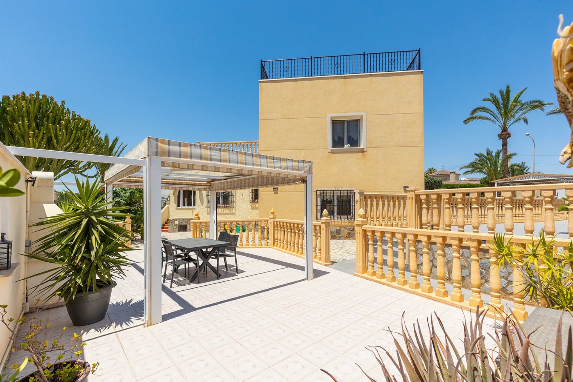 For sale - 3 Bedroom 2 Bathroom Villa in Ciudad Quesada - Costa Blanca  - Alicante
