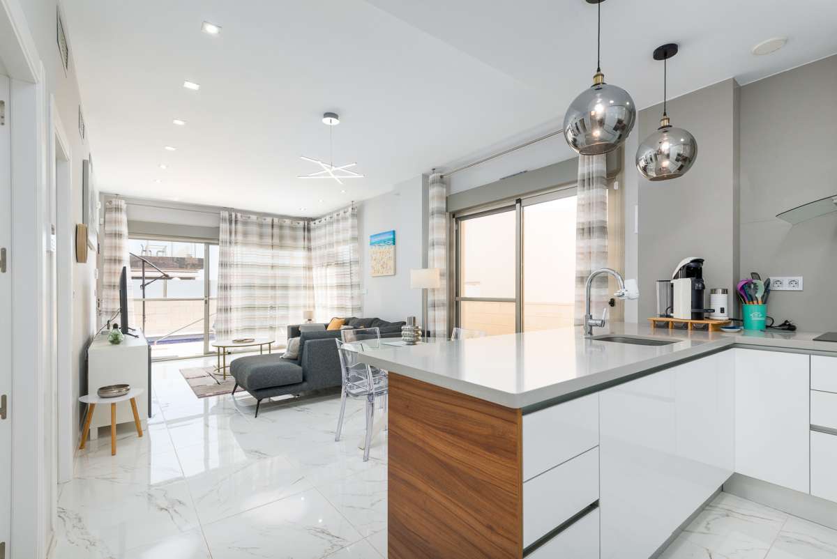 For sale - 3 Bedroom 3 Bathroom Villa in Villamartin - Costa Blanca  - Alicante