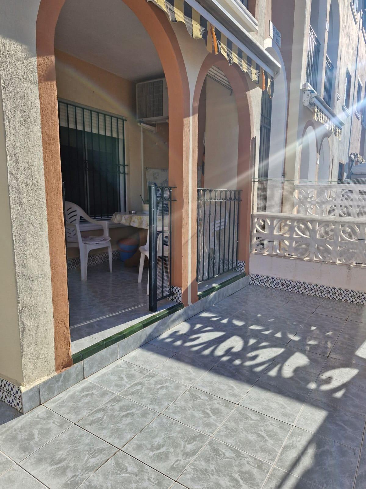 For sale - 2 Bedroom 1 Bathroom Bungalow in Torrevieja - Playa De Los Naufragos  - Alicante