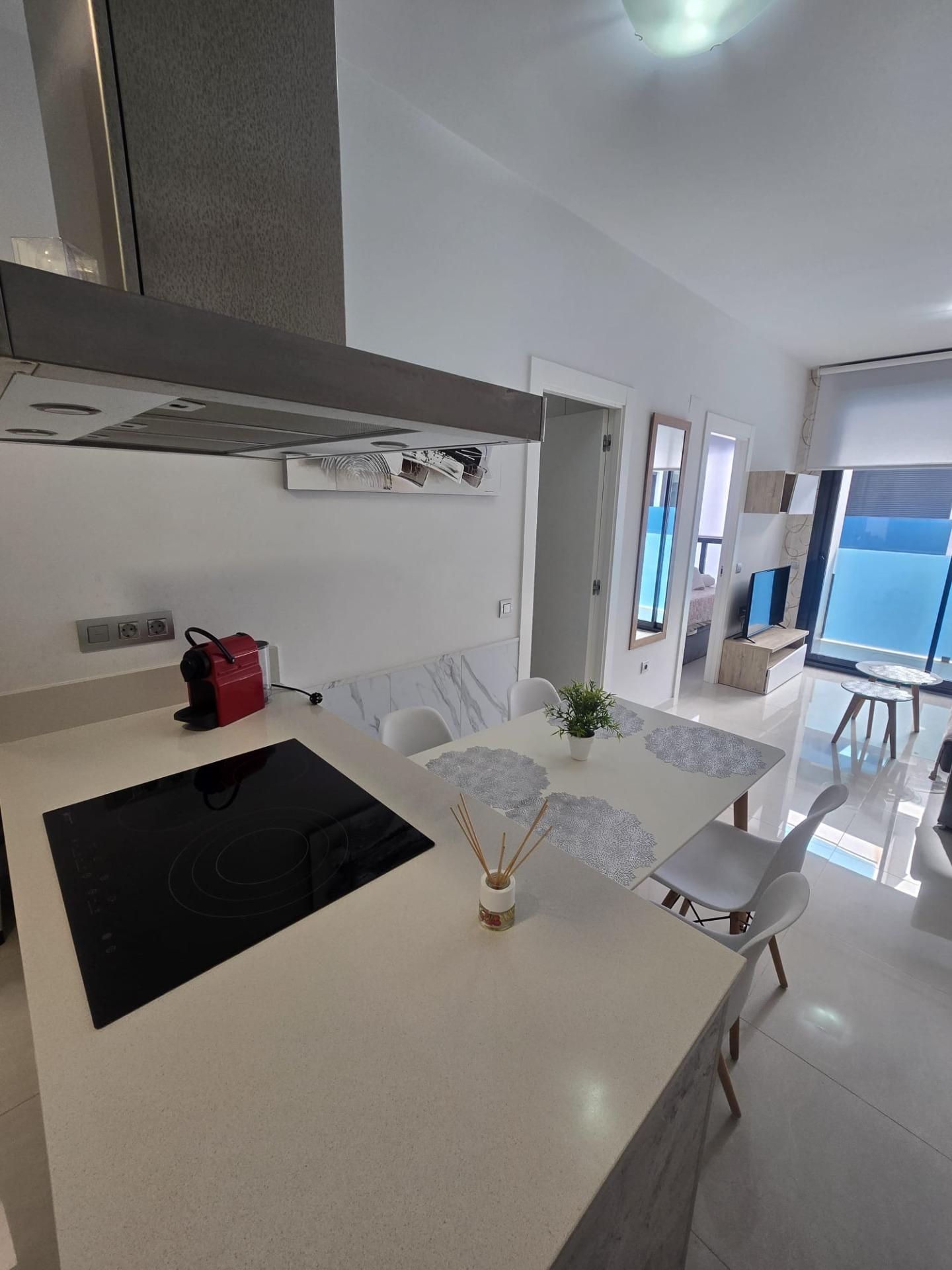 For sale - 2 Bedroom 1 Bathroom Apartment in Torrevieja - Estacion De Autobuses  - Alicante