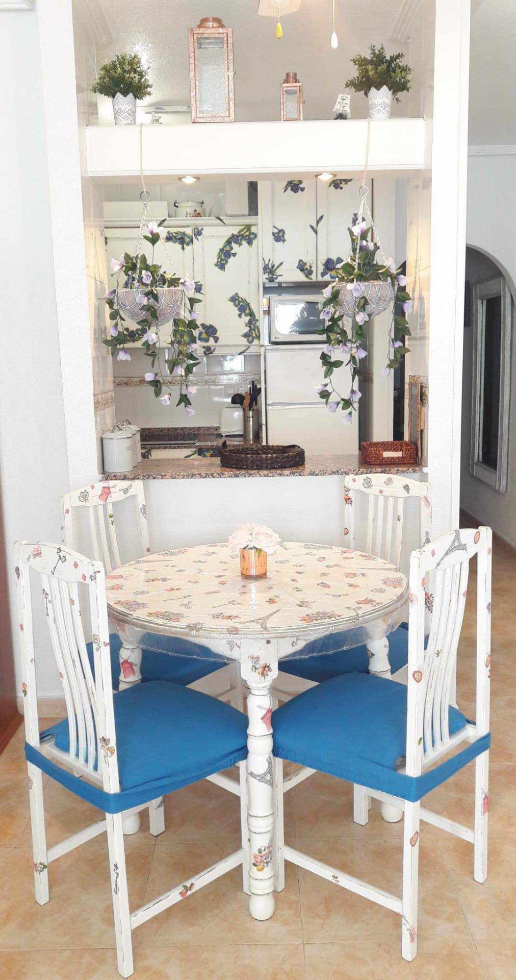 For sale - 2 Bedroom 1 Bathroom Apartment in Torrevieja - Centro  - Alicante