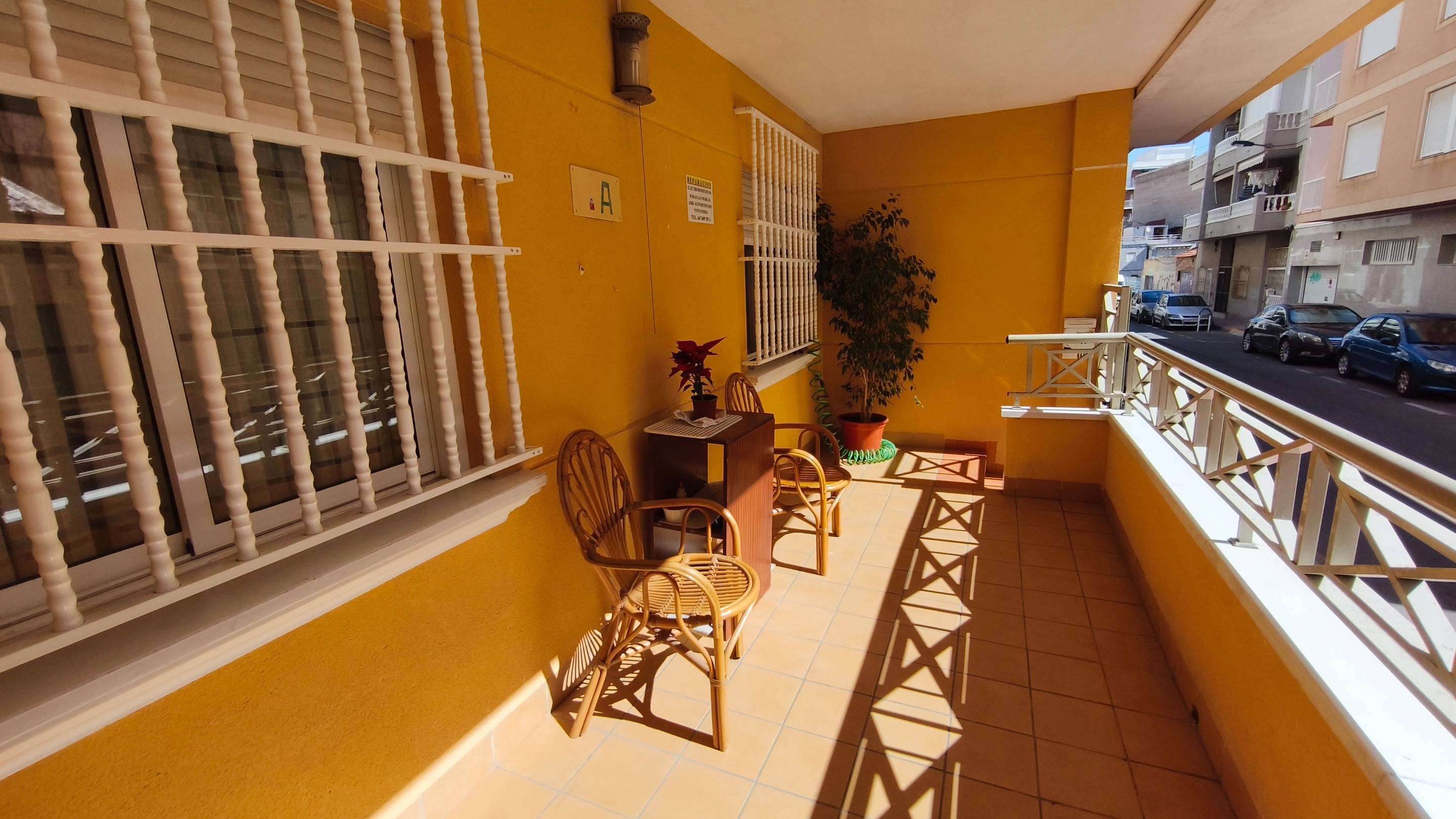 For sale - 4 Bedroom 2 Bathroom Apartment in Torrevieja - Estacion De Autobuses  - Alicante