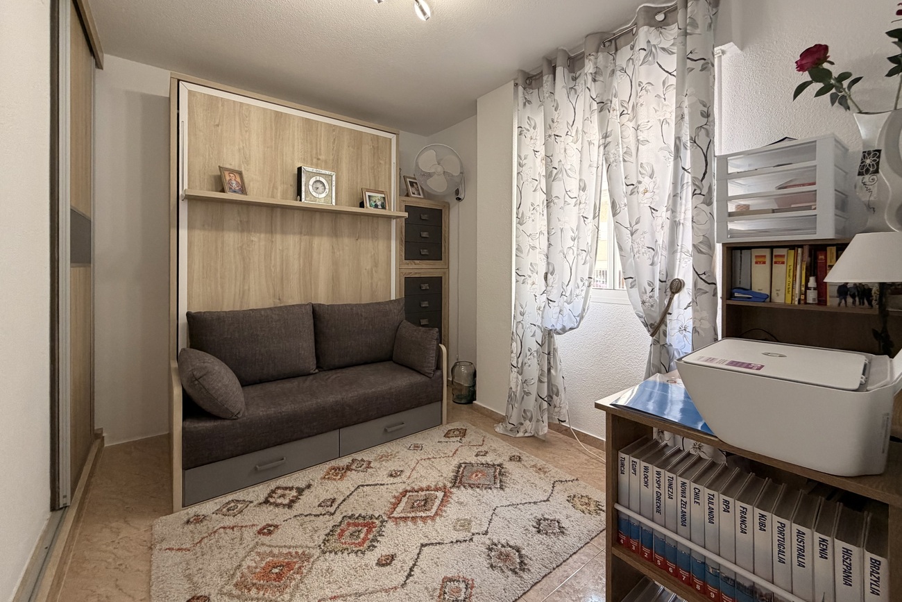 For sale - 2 Bedroom 1 Bathroom Apartment in Torrevieja - Urb. Calas Blancas III  - Alicante