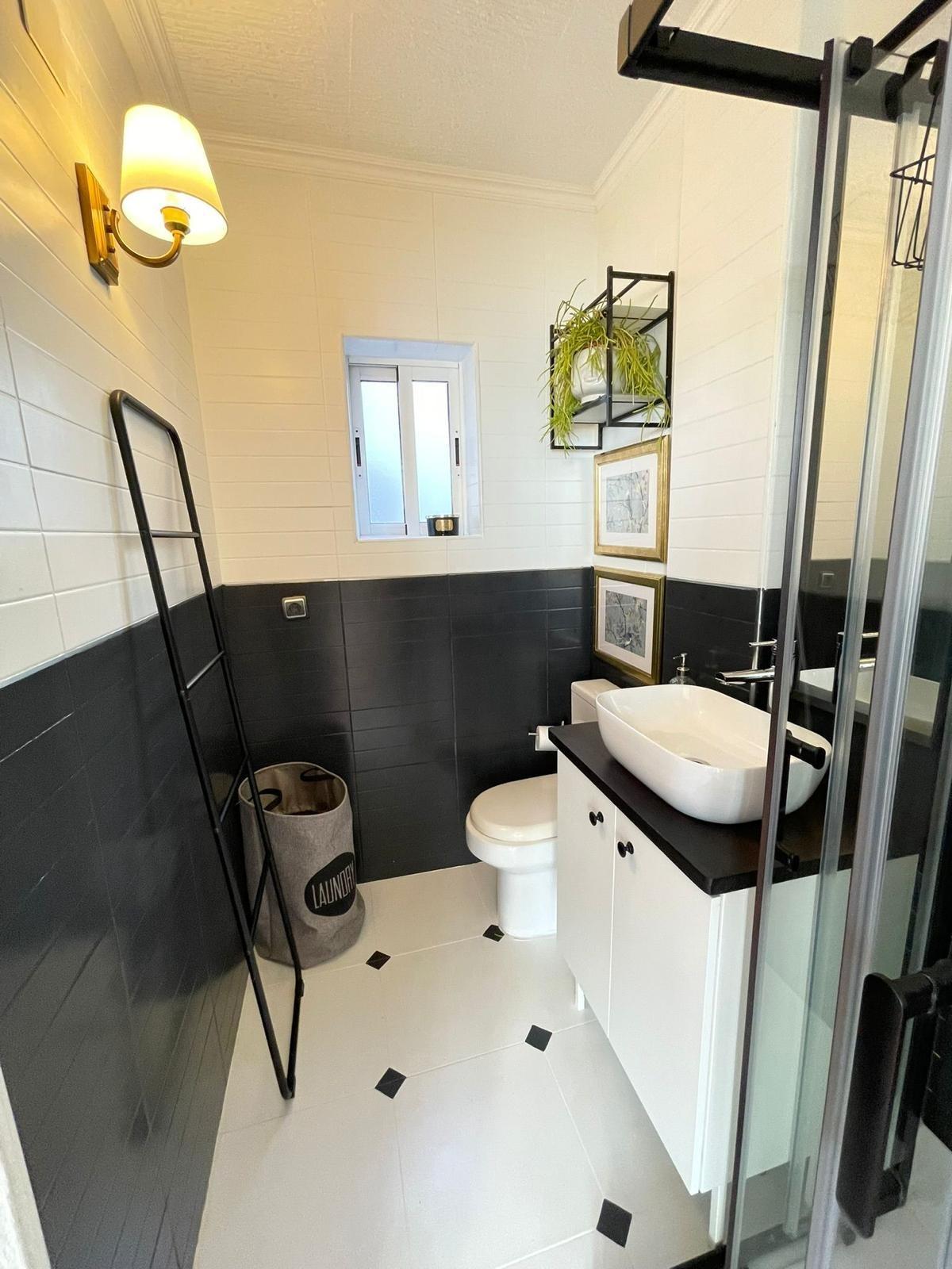 For sale - 2 Bedroom 1 Bathroom Penthouse in Punta Prima  - Punta Prima  - Alicante
