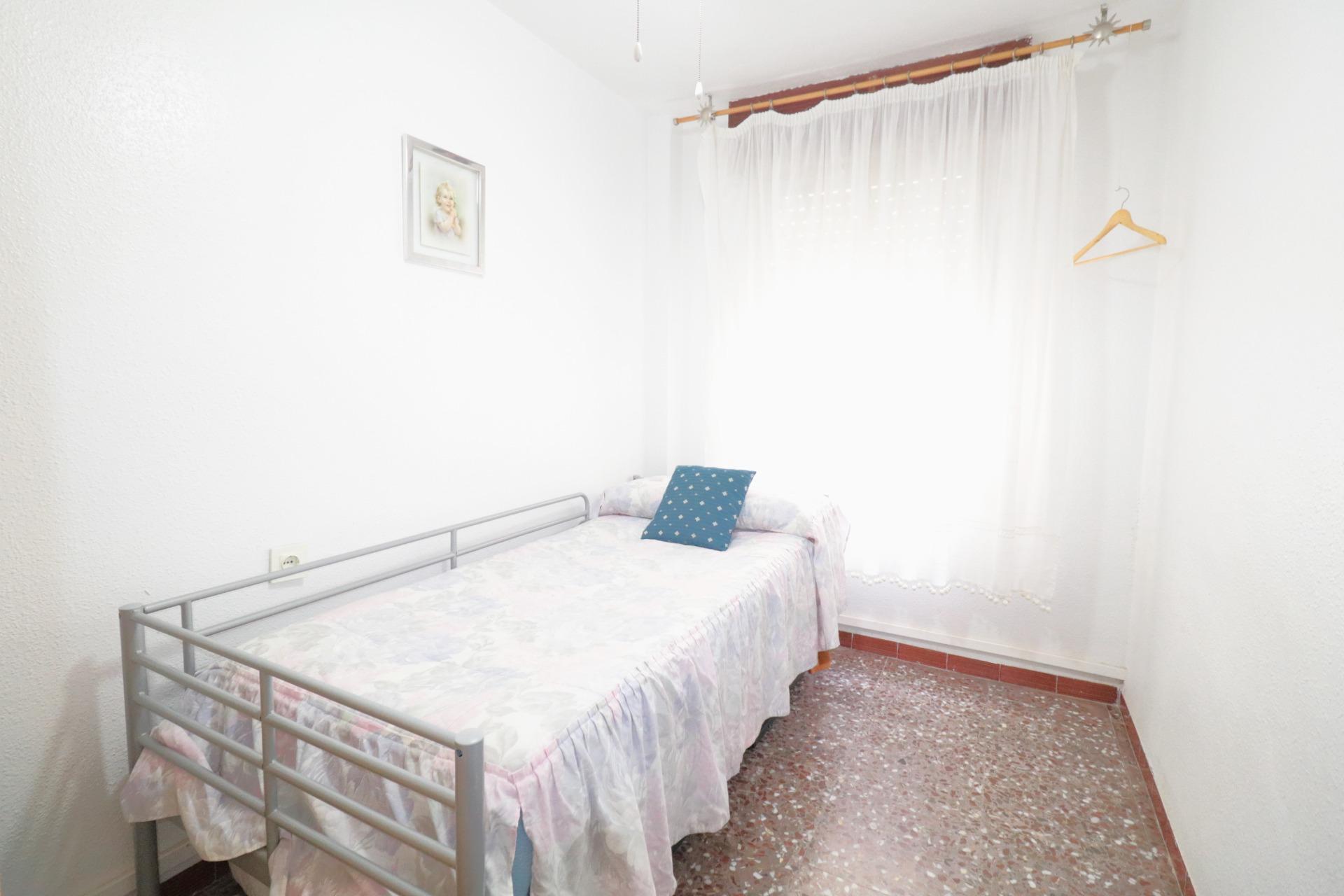 For sale - 3 Bedroom 1 Bathroom Apartment in Torrevieja - Acequion  - Alicante