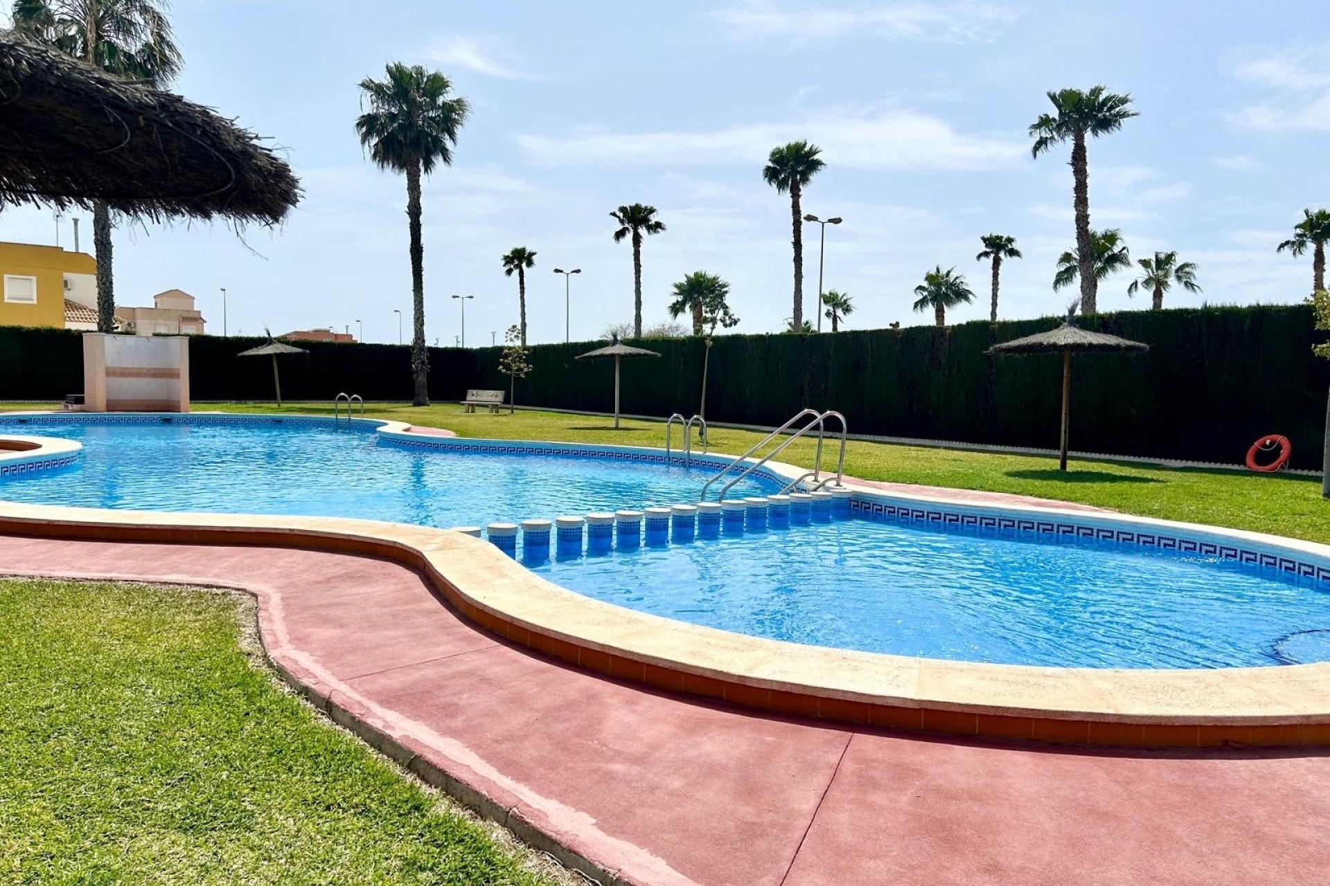 For sale - 2 Bedroom 1 Bathroom Bungalow in Torrevieja - El Limonar  - Alicante