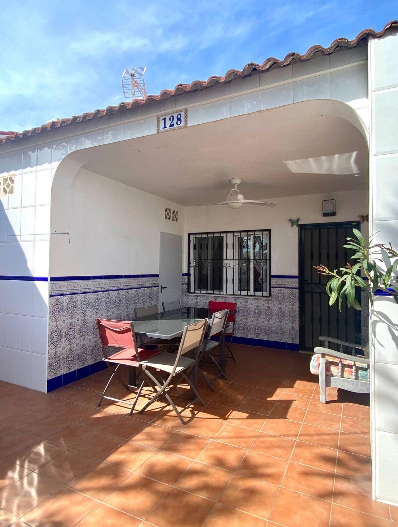 For sale - 2 Bedroom 1 Bathroom Town House in Torrevieja - La Siesta - El Salado - Torreta  - Alicante