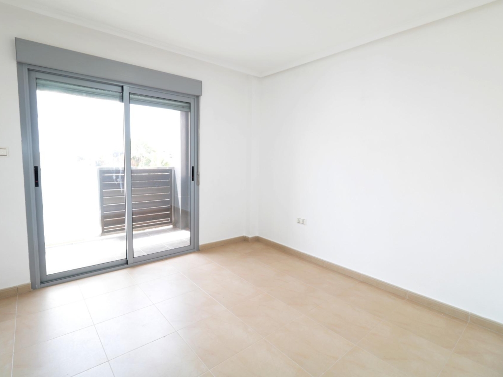 4 Bedroom 2 Bathroom Apartment in Torrevieja