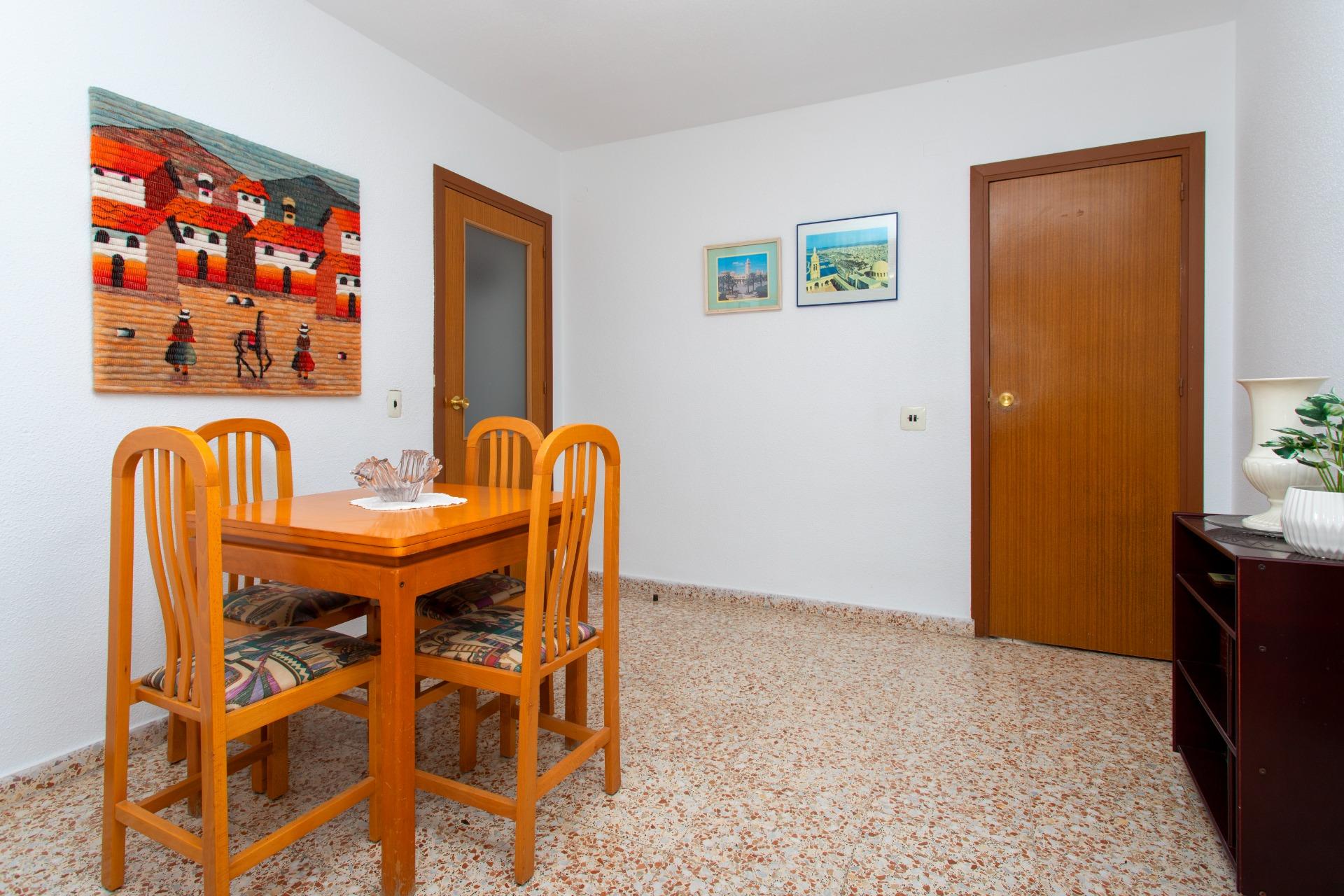 For sale - 3 Bedroom 2 Bathroom Penthouse in Torrevieja - Playa Del Cura  - Alicante