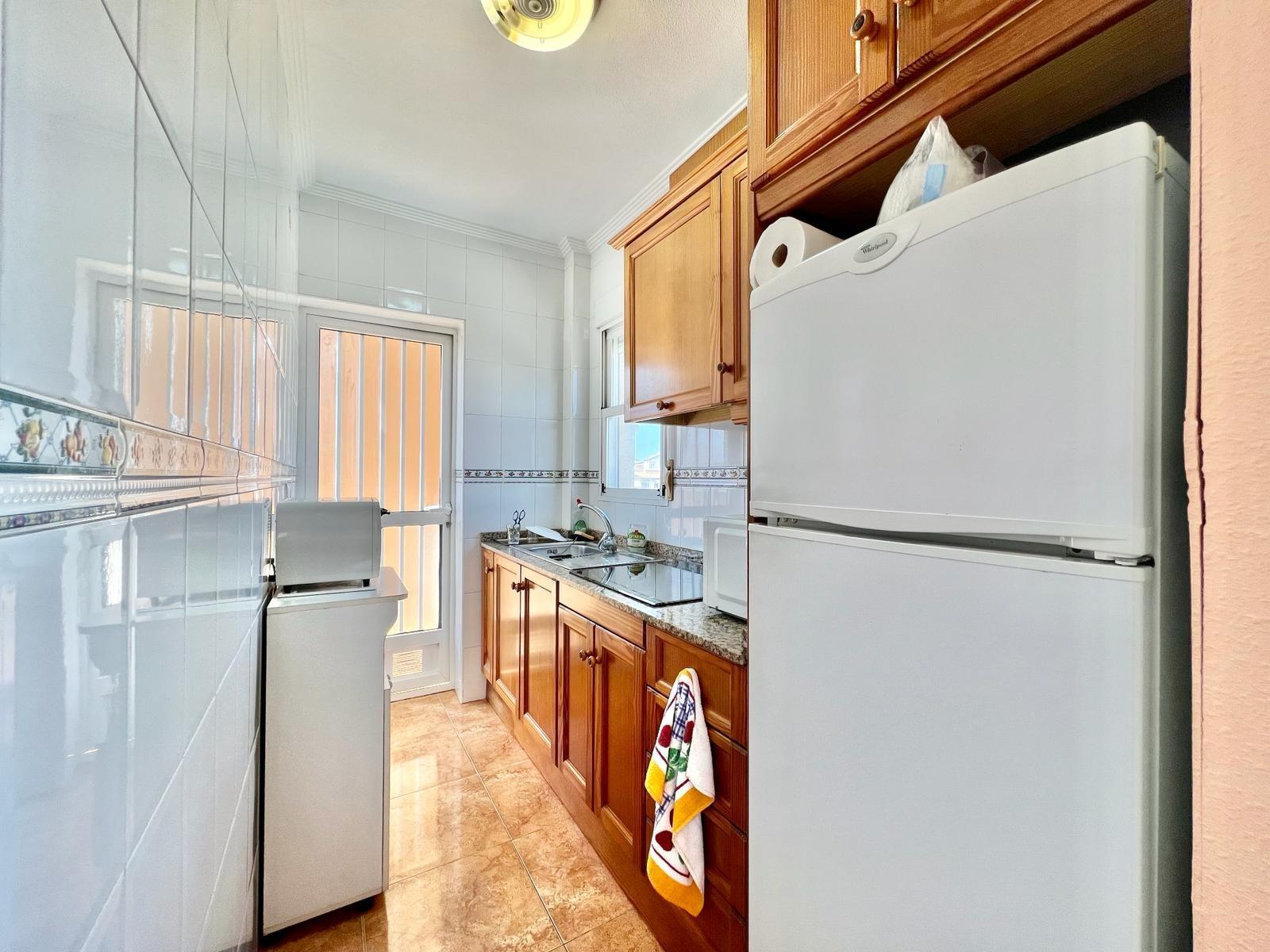 For sale - 2 Bedroom 1 Bathroom Bungalow in Torrevieja - Centro  - Alicante
