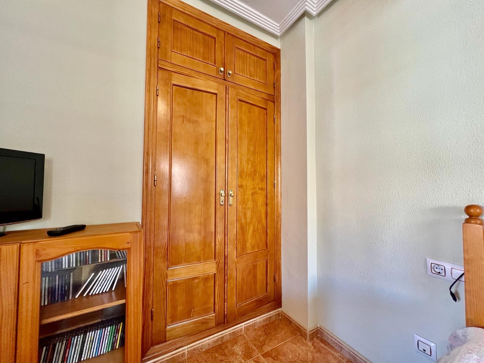 For sale - 2 Bedroom 1 Bathroom Bungalow in Torrevieja - Centro  - Alicante