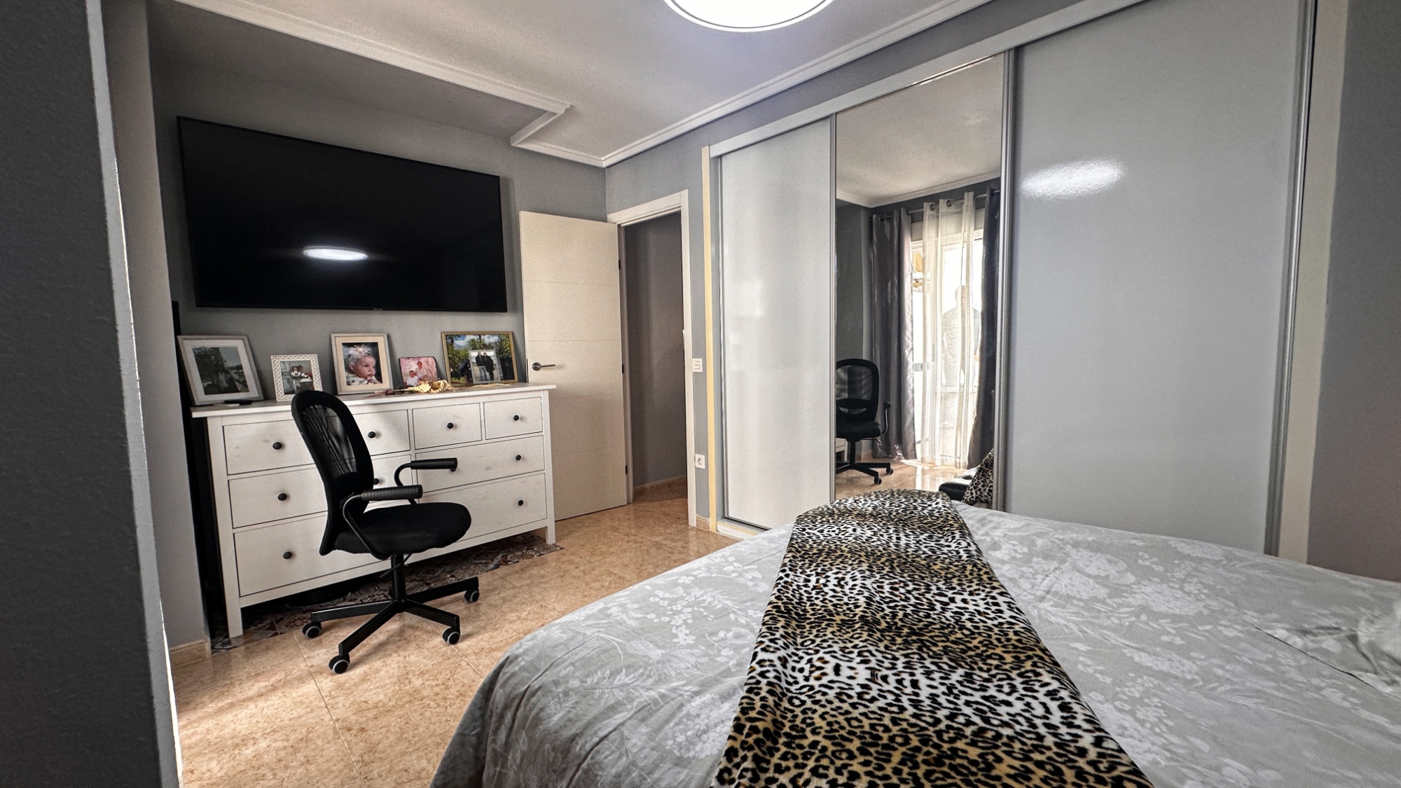 For sale - 3 Bedroom 2 Bathroom Apartment in Torrevieja - Costa Blanca  - Alicante