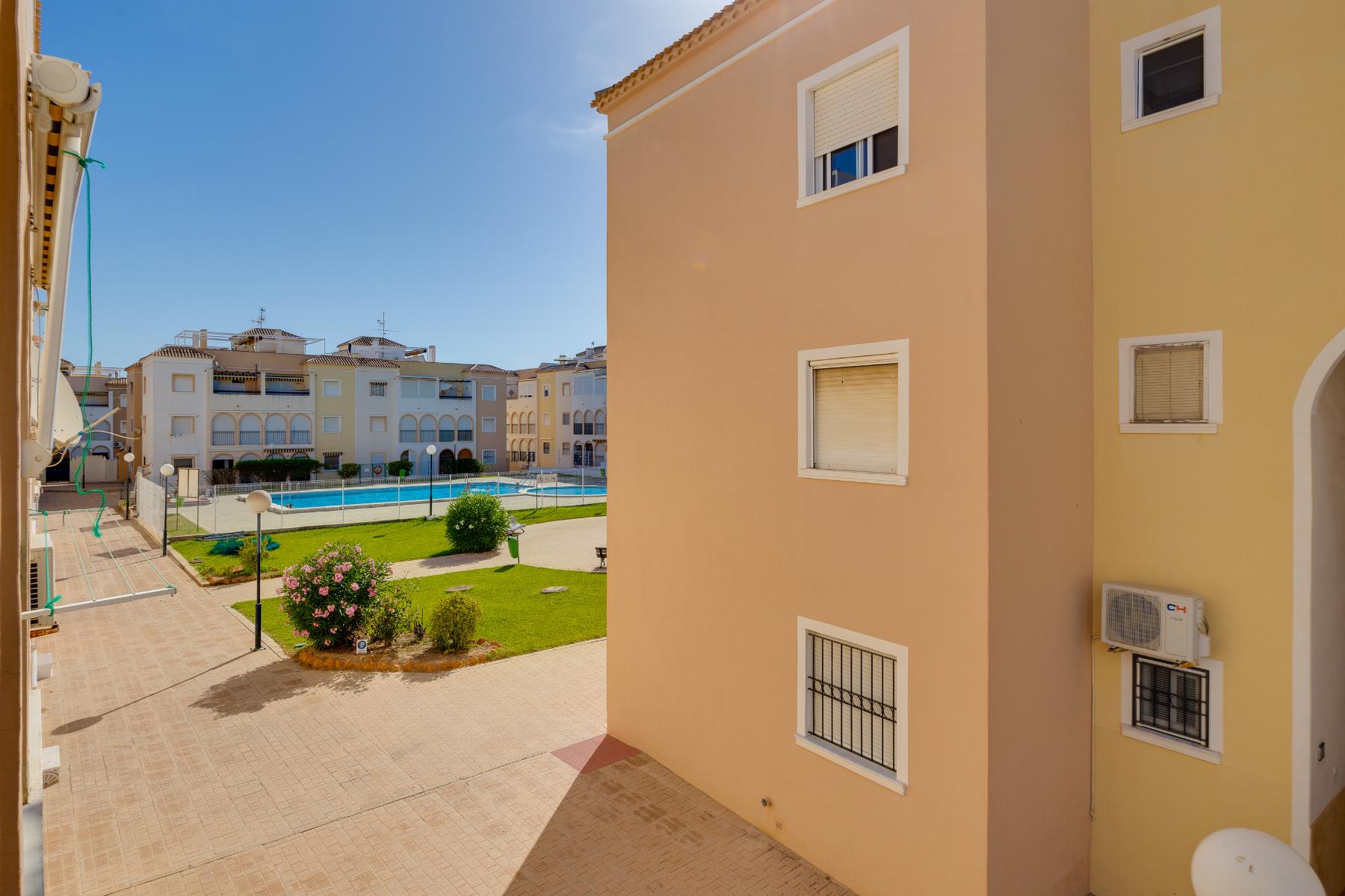 For sale - 2 Bedroom 1 Bathroom Bungalow in Torrevieja - Costa Blanca  - Alicante