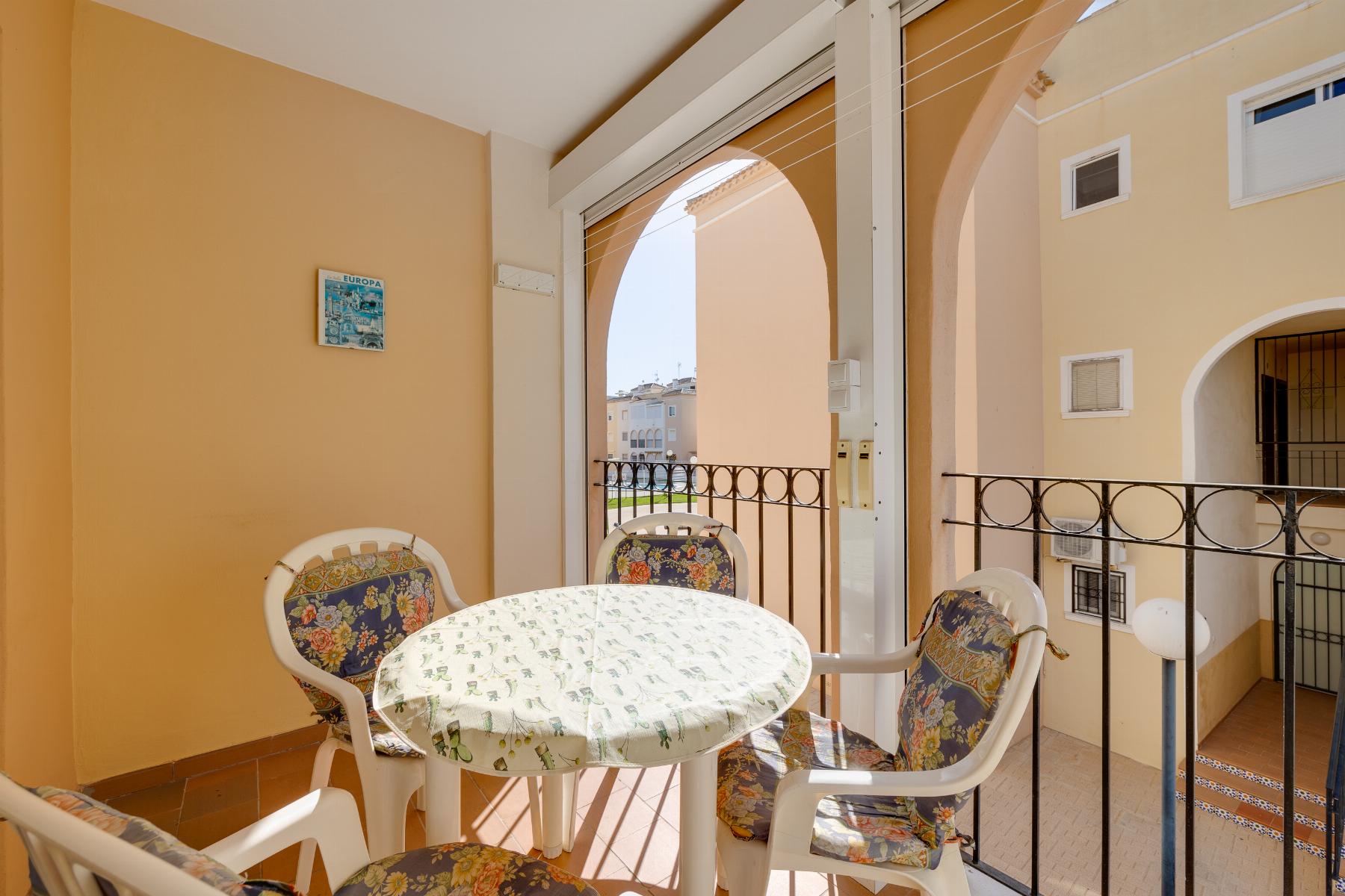 For sale - 2 Bedroom 1 Bathroom Bungalow in Torrevieja - Costa Blanca  - Alicante