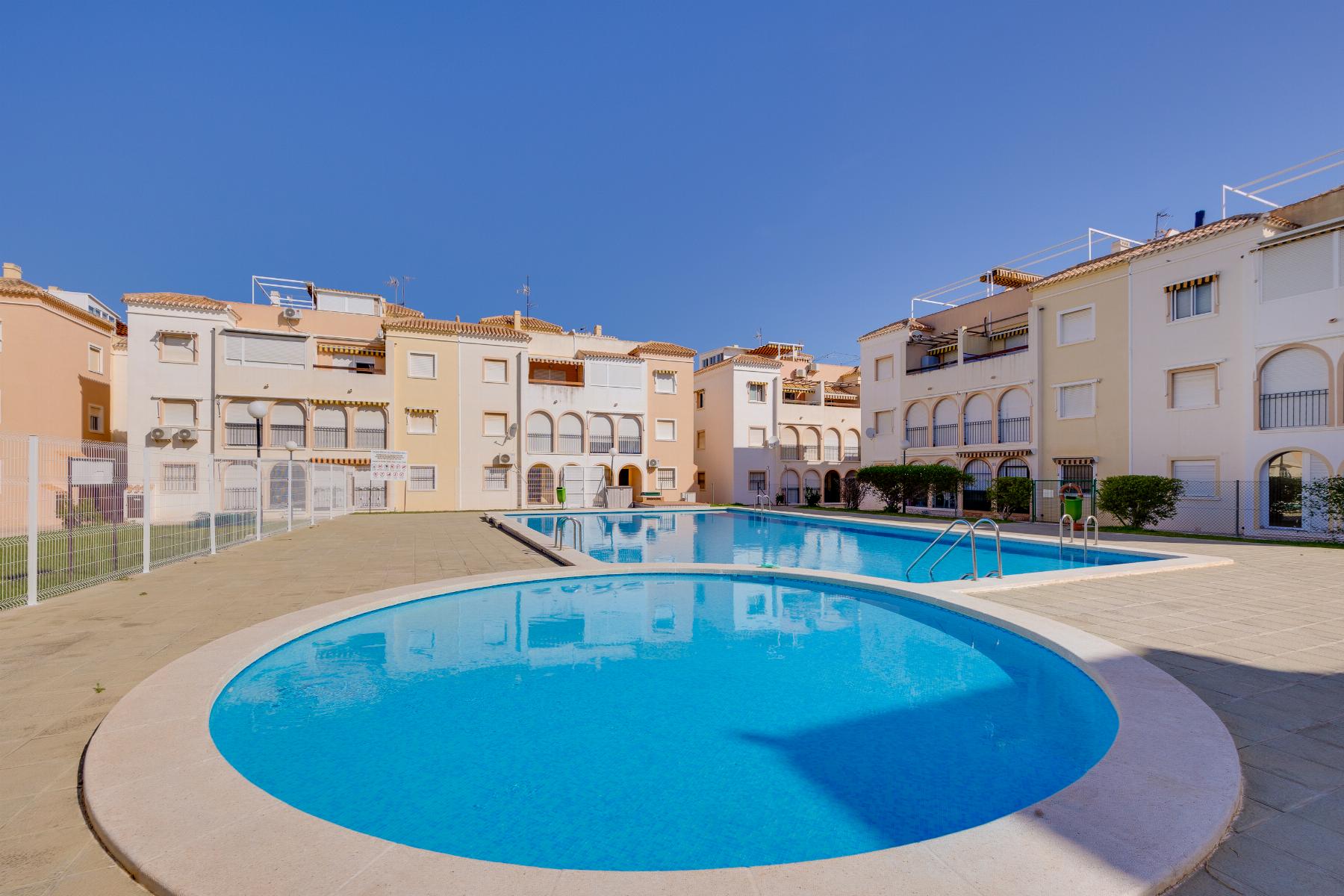 For sale - 2 Bedroom 1 Bathroom Bungalow in Torrevieja - Costa Blanca  - Alicante