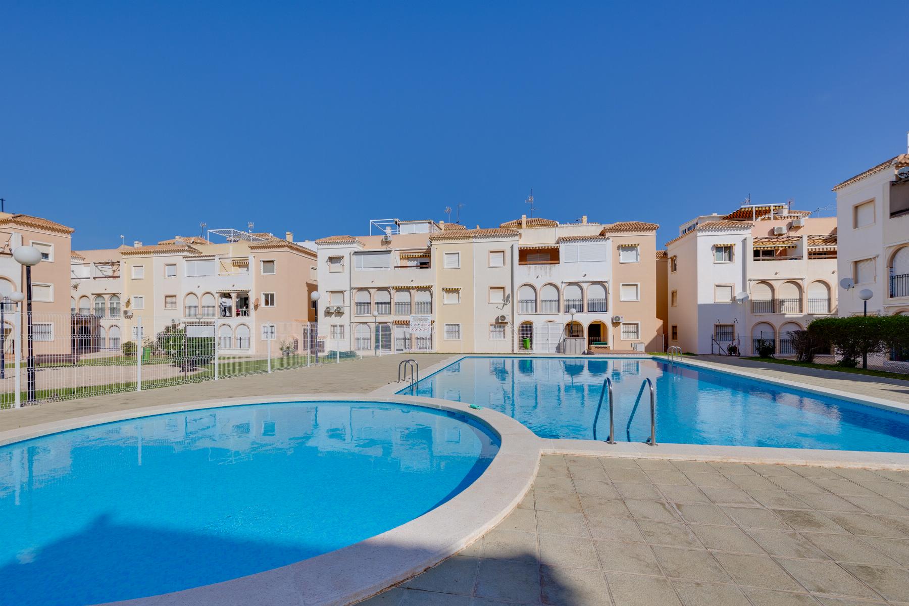 For sale - 2 Bedroom 1 Bathroom Bungalow in Torrevieja - Costa Blanca  - Alicante