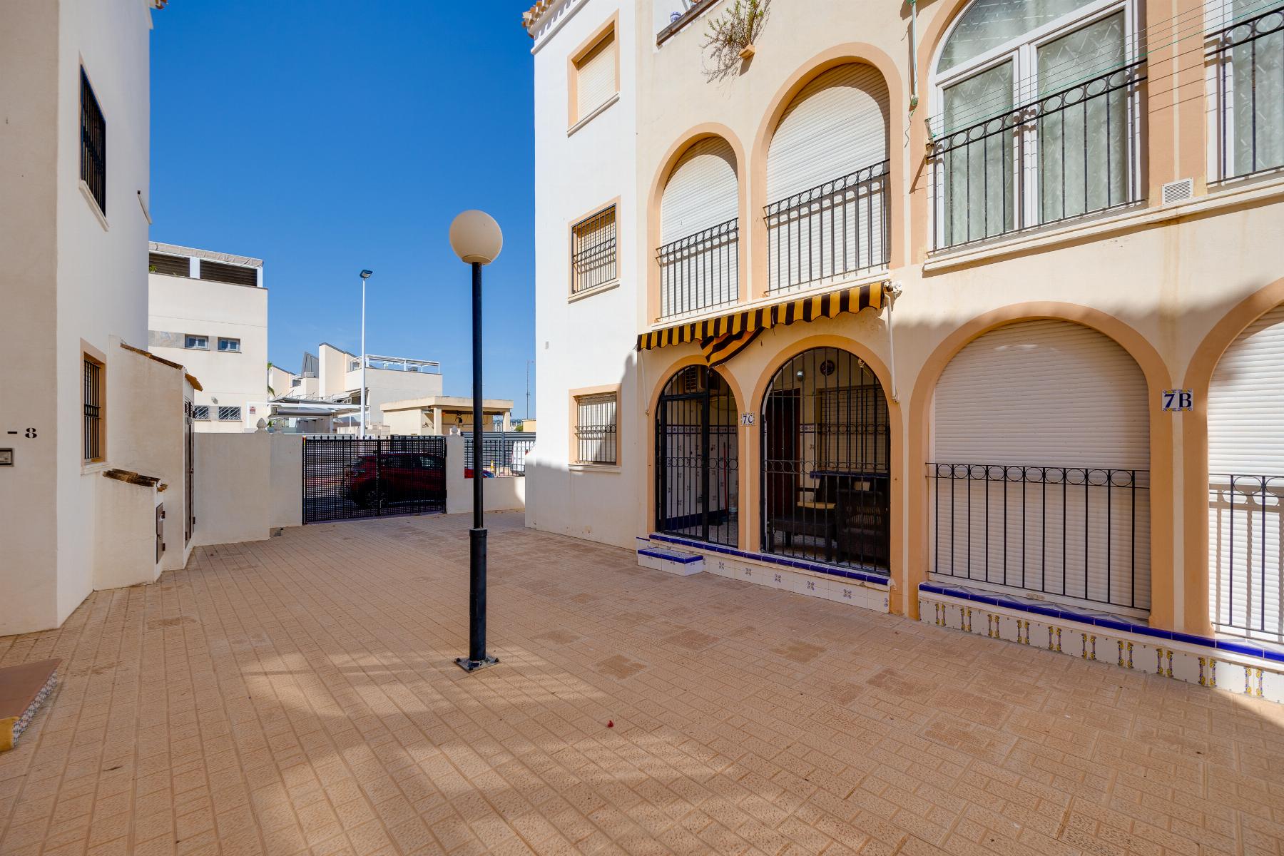 For sale - 2 Bedroom 1 Bathroom Bungalow in Torrevieja - Costa Blanca  - Alicante