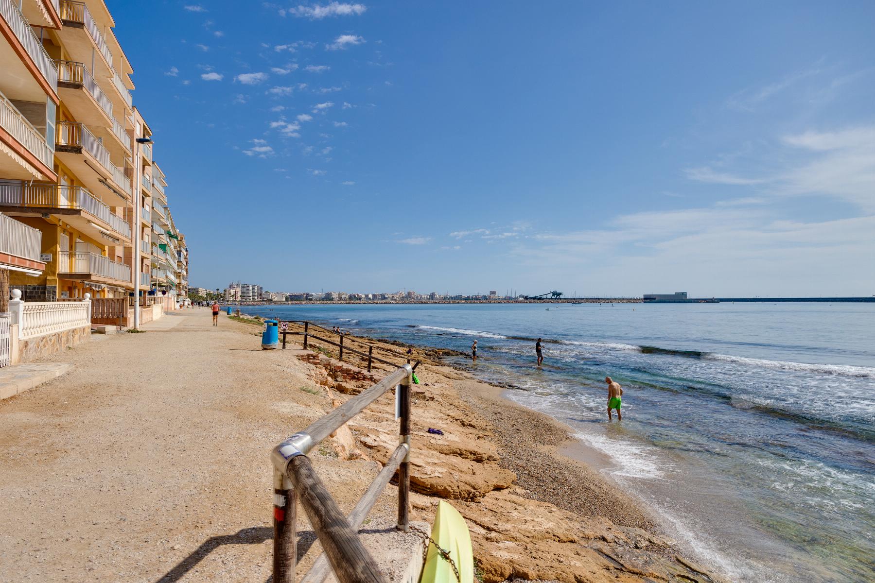 For sale - 2 Bedroom 1 Bathroom Bungalow in Torrevieja - Costa Blanca  - Alicante