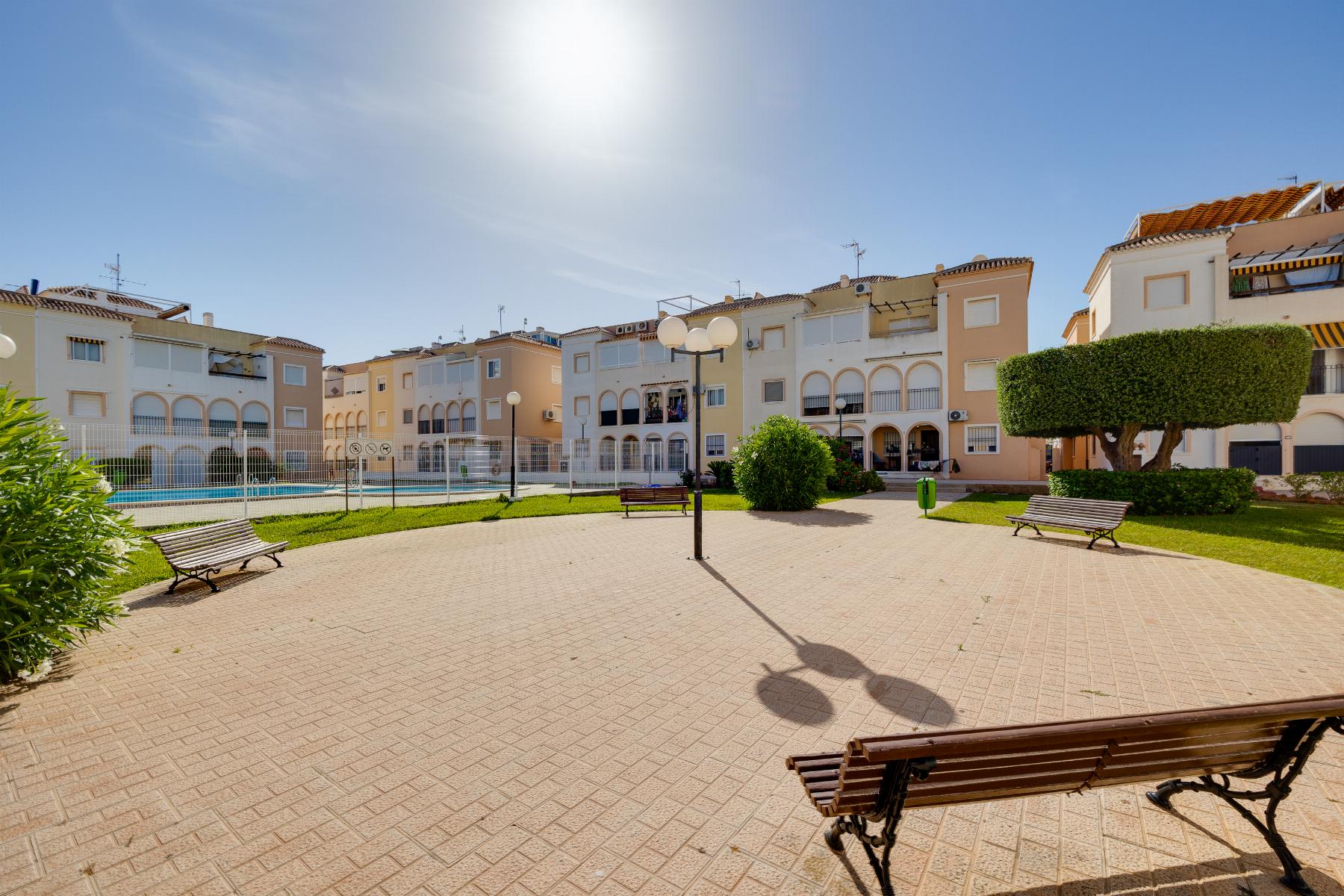 For sale - 2 Bedroom 1 Bathroom Bungalow in Torrevieja - Costa Blanca  - Alicante