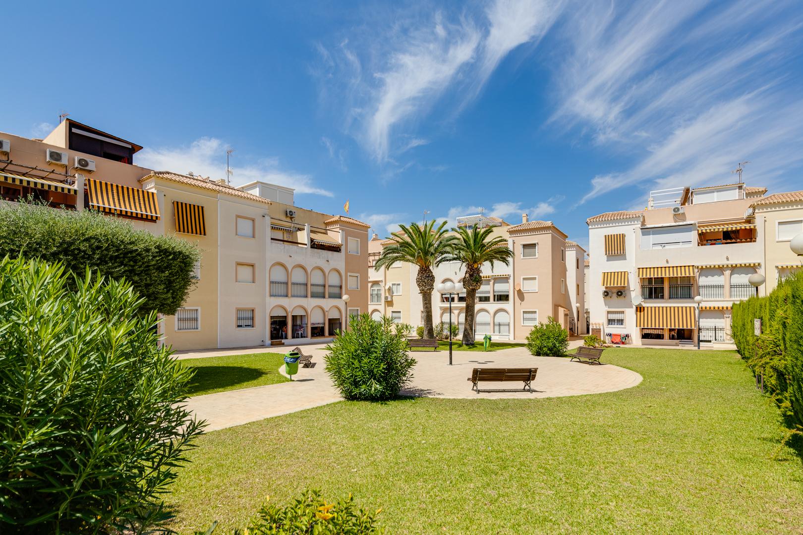 For sale - 2 Bedroom 1 Bathroom Bungalow in Torrevieja - Costa Blanca  - Alicante