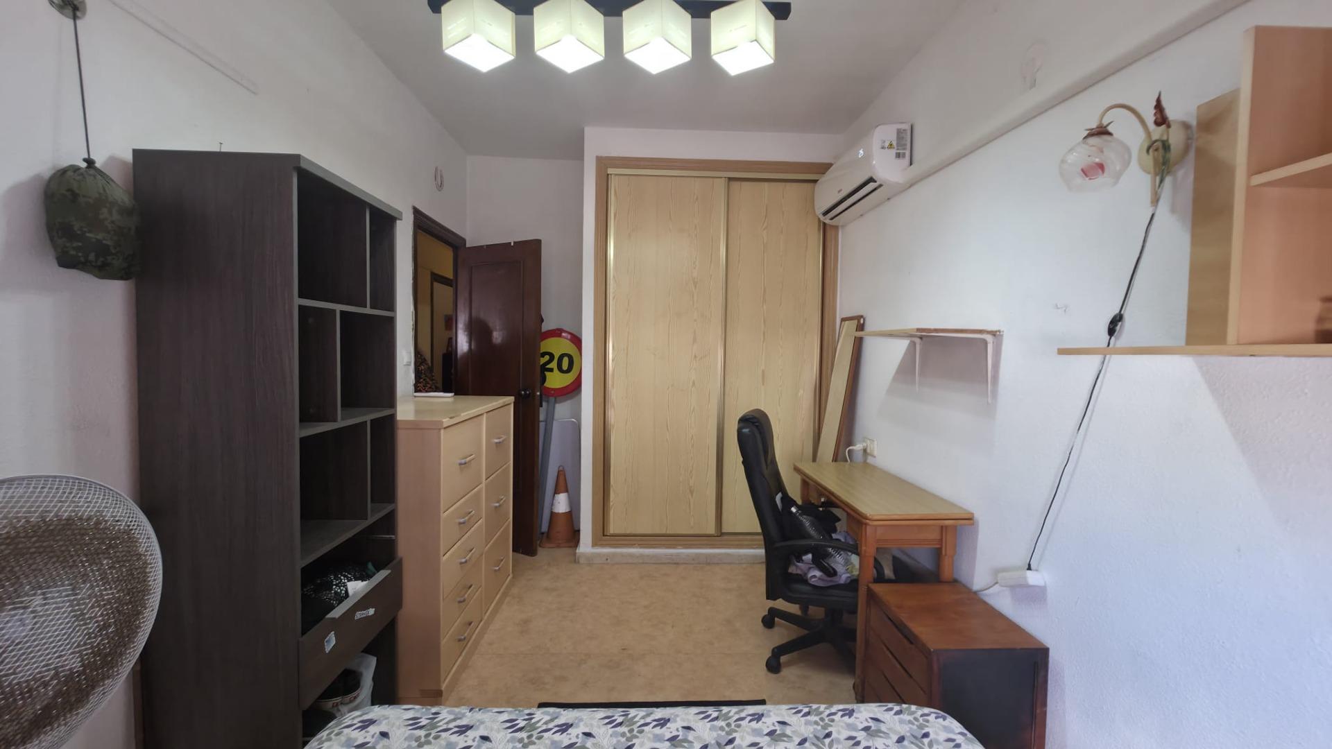 For sale - 3 Bedroom 1 Bathroom Apartment in Torrevieja - Playa Del Cura  - Alicante