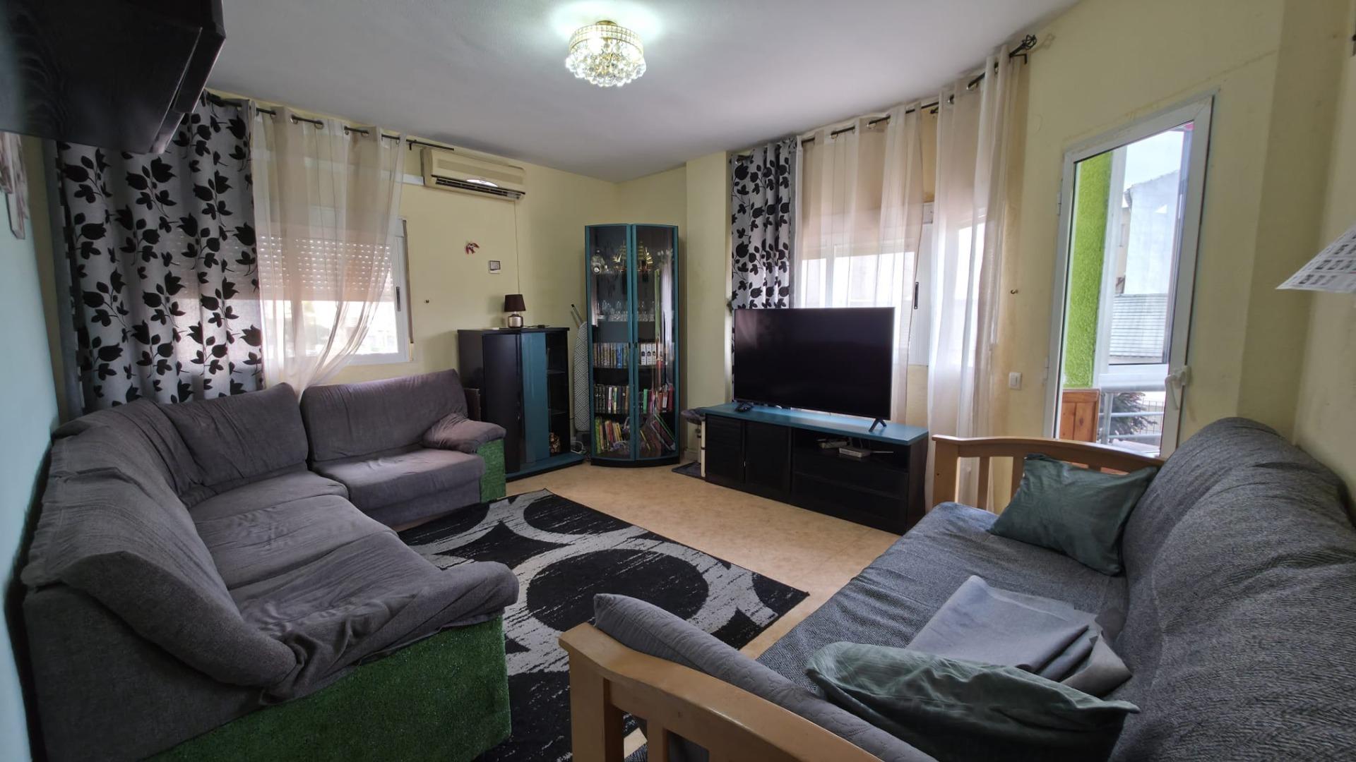 For sale - 3 Bedroom 1 Bathroom Apartment in Torrevieja - Playa Del Cura  - Alicante