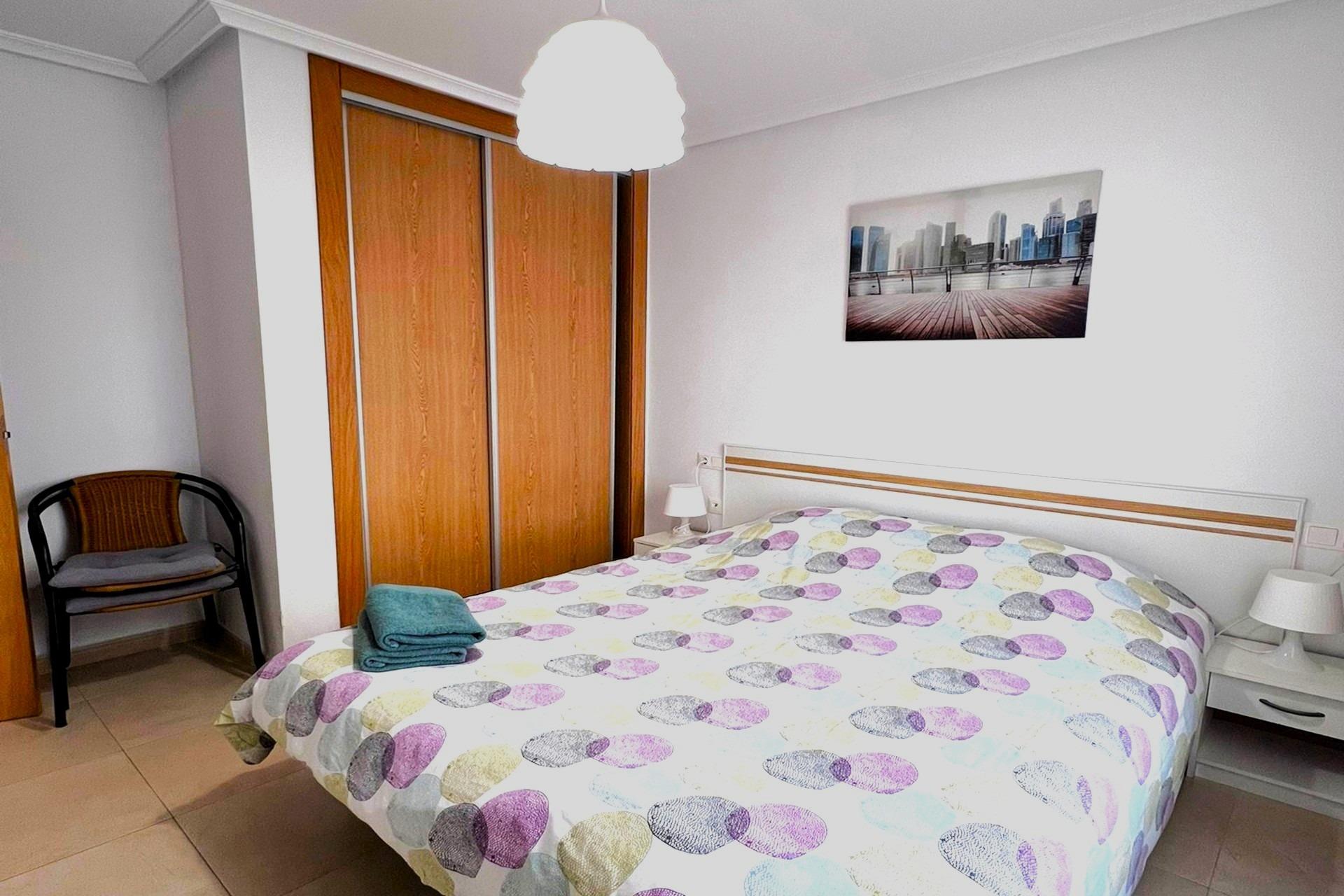 For sale - 2 Bedroom 1 Bathroom Apartment in Torrevieja - Playa De Los Locos  - Alicante