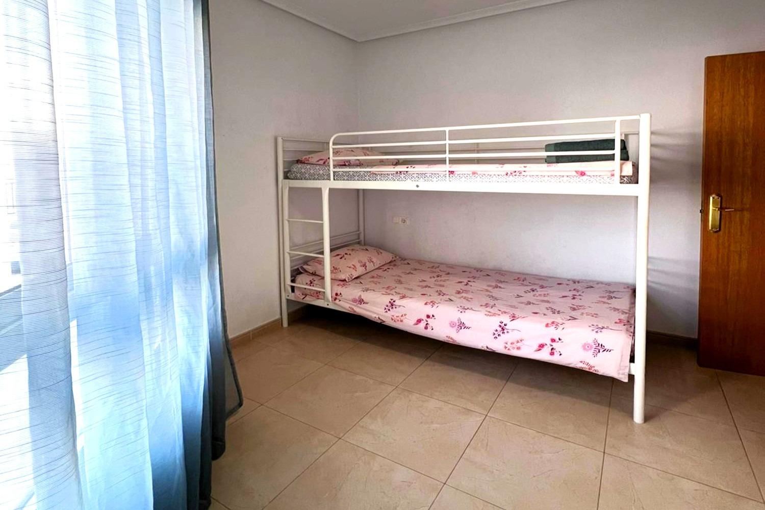 For sale - 2 Bedroom 1 Bathroom Apartment in Torrevieja - Playa De Los Locos  - Alicante