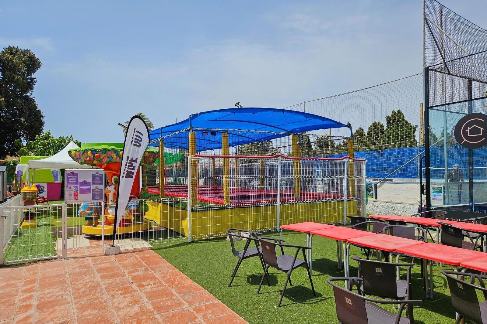 For sale - 2 Bedroom 1 Bathroom Apartment in Torrevieja - Playa De Los Locos  - Alicante