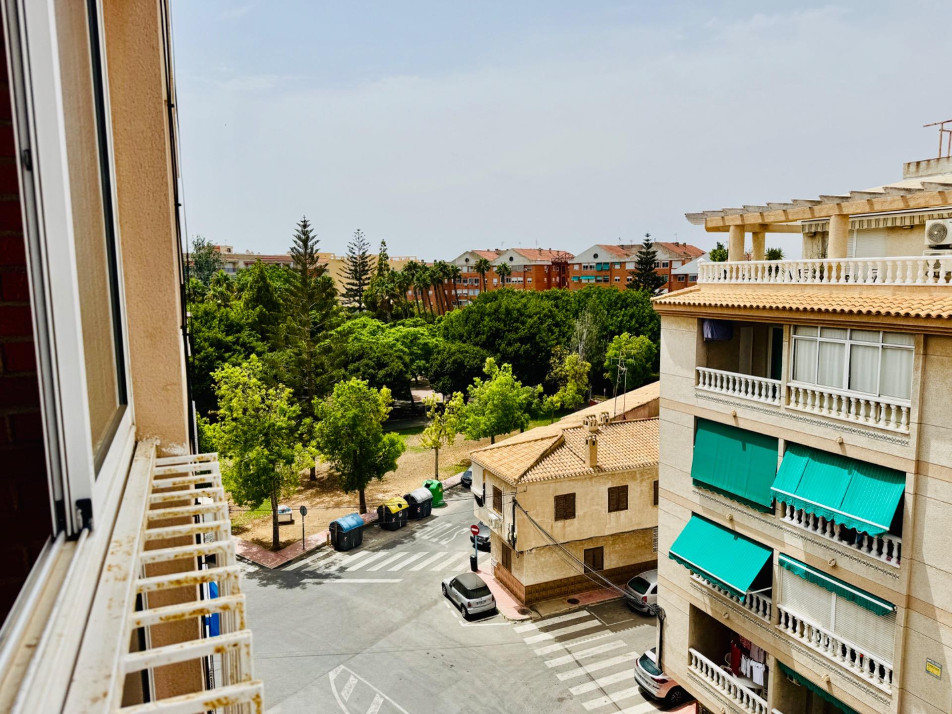 For sale - 3 Bedroom 1 Bathroom Apartment in Torrevieja - Acequion  - Alicante