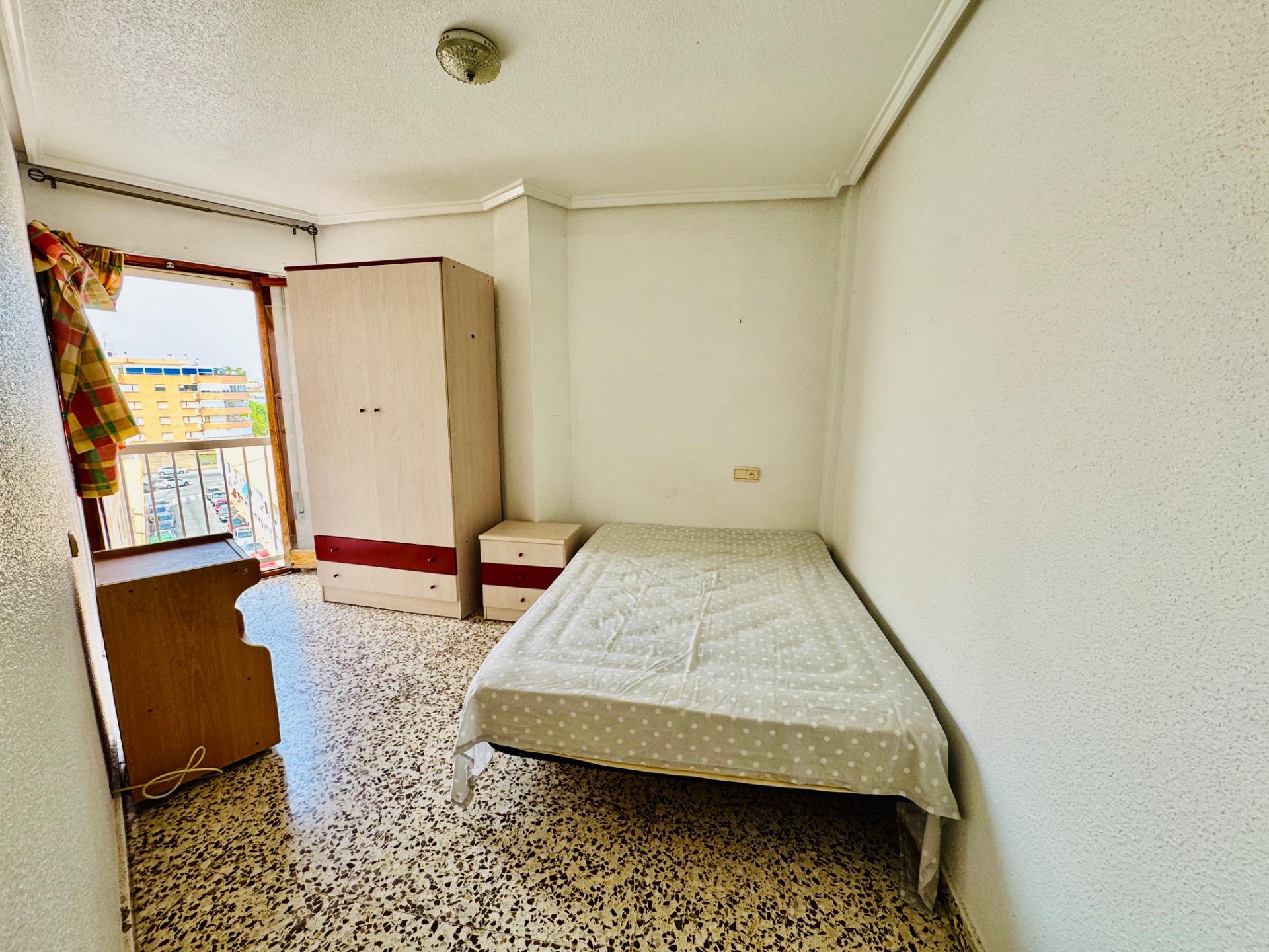 For sale - 3 Bedroom 1 Bathroom Apartment in Torrevieja - Acequion  - Alicante