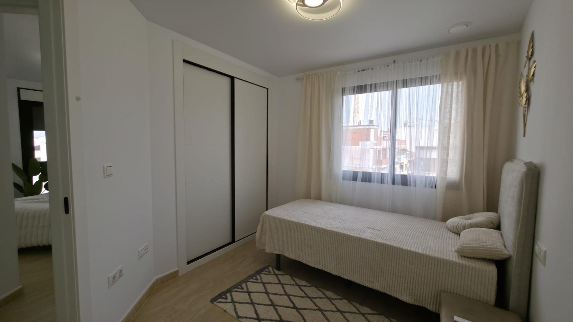 For sale - 3 Bedroom 2 Bathroom Apartment in Torrevieja - Torrevieja  - Alicante