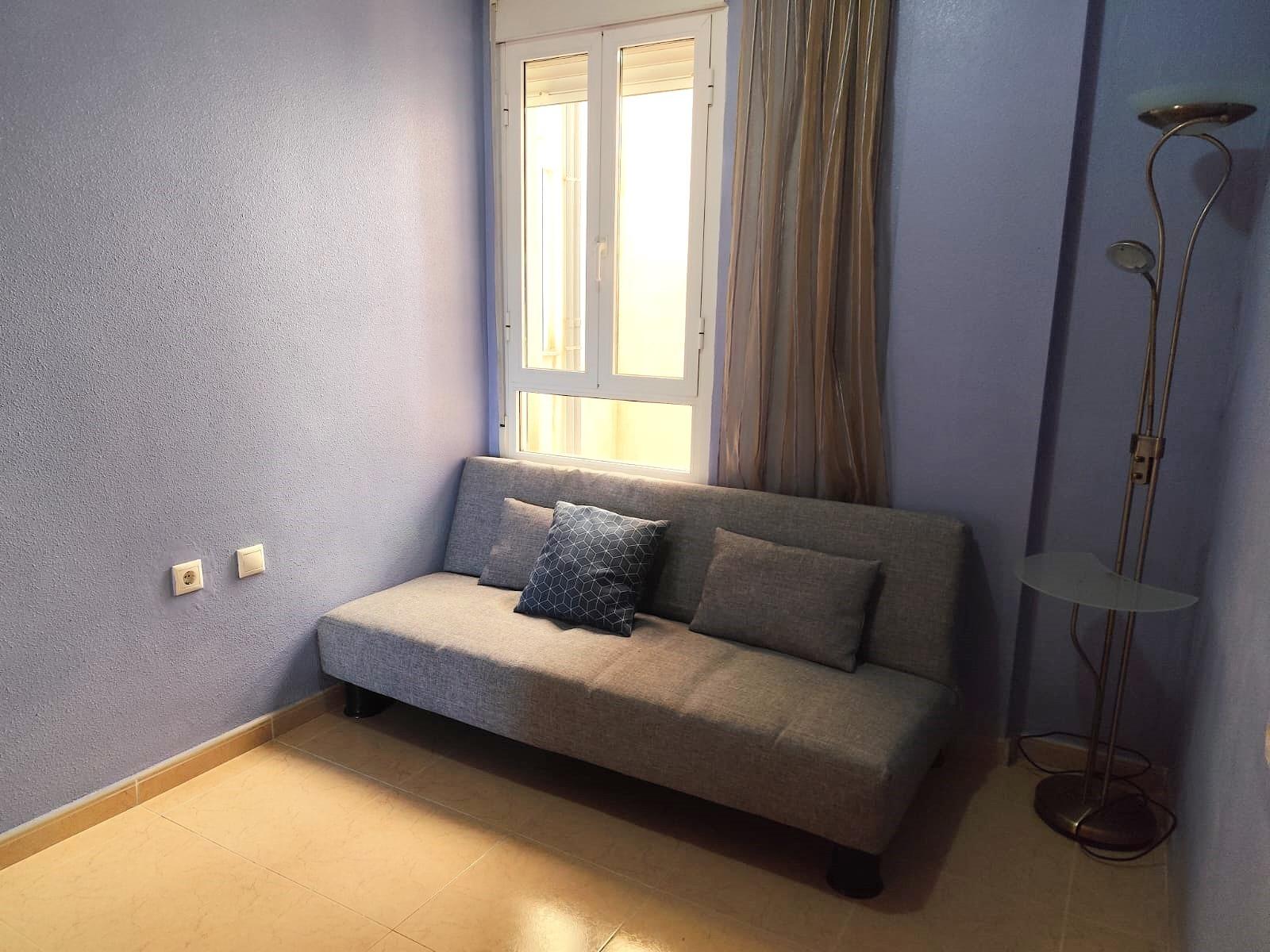 For sale - 2 Bedroom 1 Bathroom Apartment in Torrevieja - Centro  - Alicante