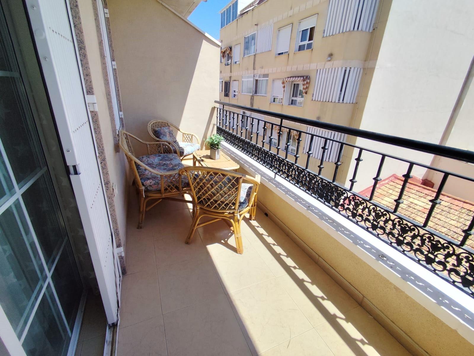 For sale - 2 Bedroom 1 Bathroom Apartment in Torrevieja - Centro  - Alicante