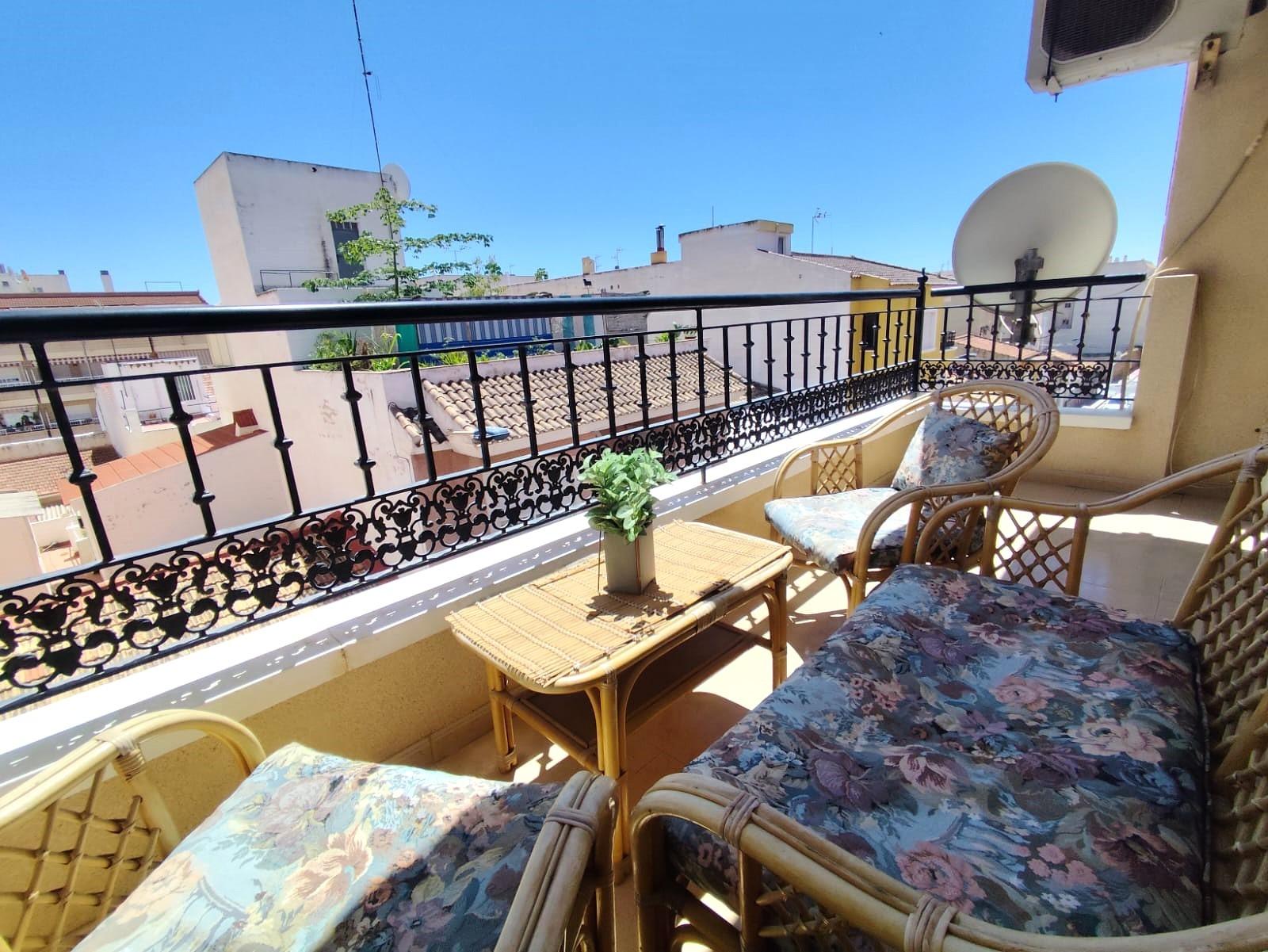 For sale - 2 Bedroom 1 Bathroom Apartment in Torrevieja - Centro  - Alicante