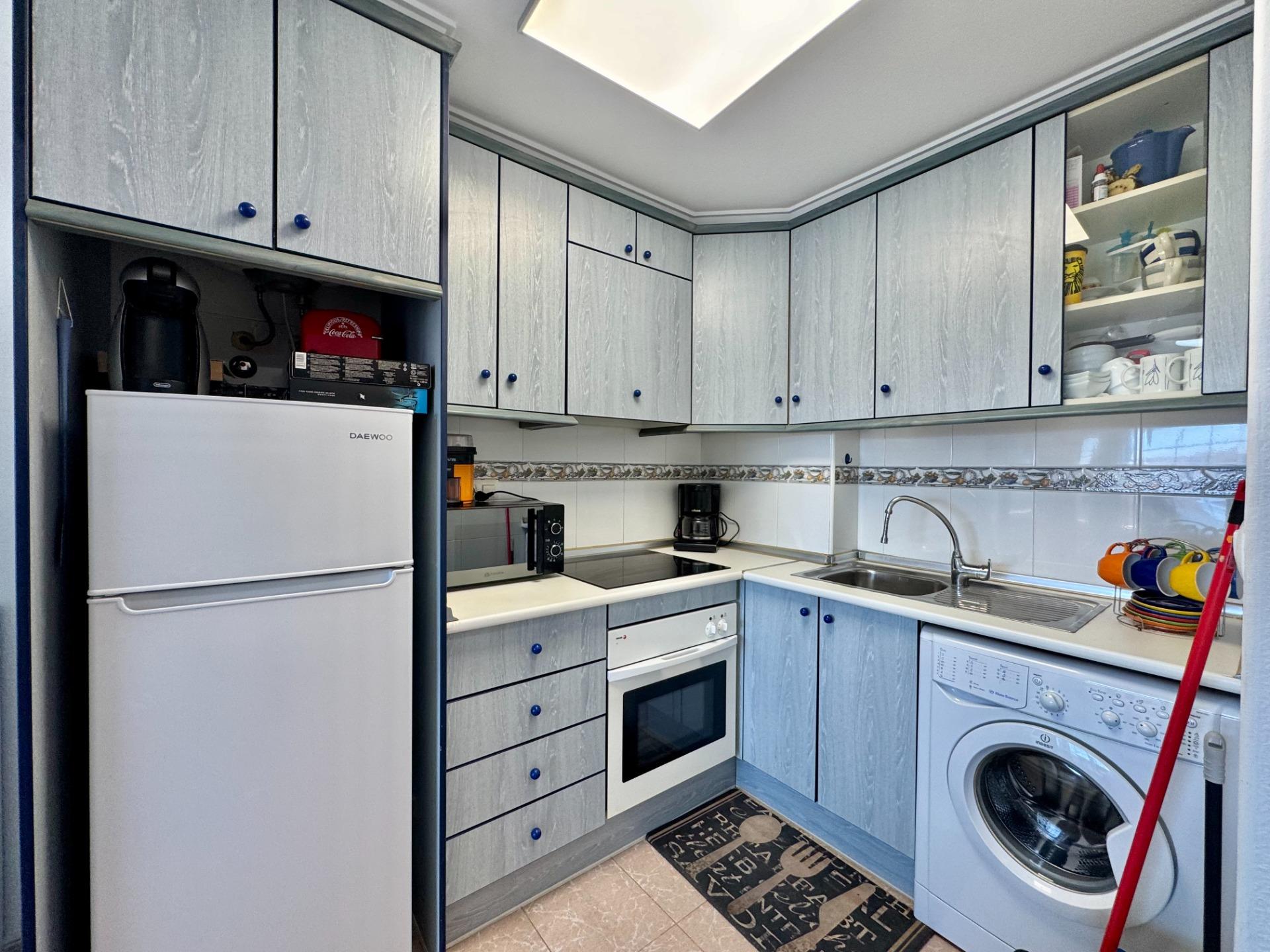 For sale - 2 Bedroom 1 Bathroom Apartment in Torrevieja - Gaspar Perrelló  - Alicante