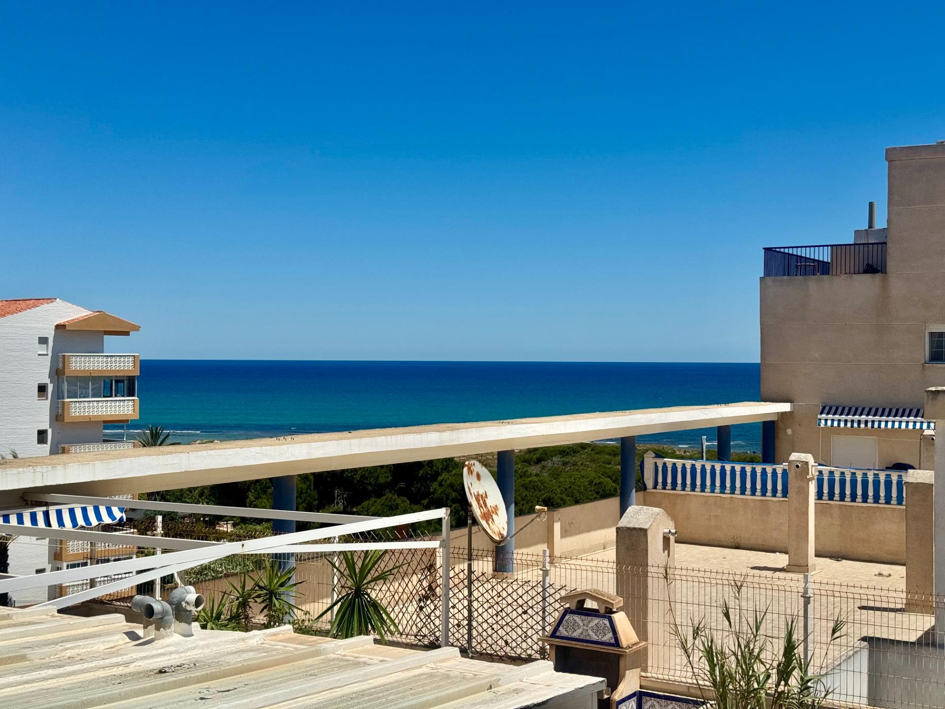 For sale - 2 Bedroom 1 Bathroom Apartment in Torrevieja - Gaspar Perrelló  - Alicante