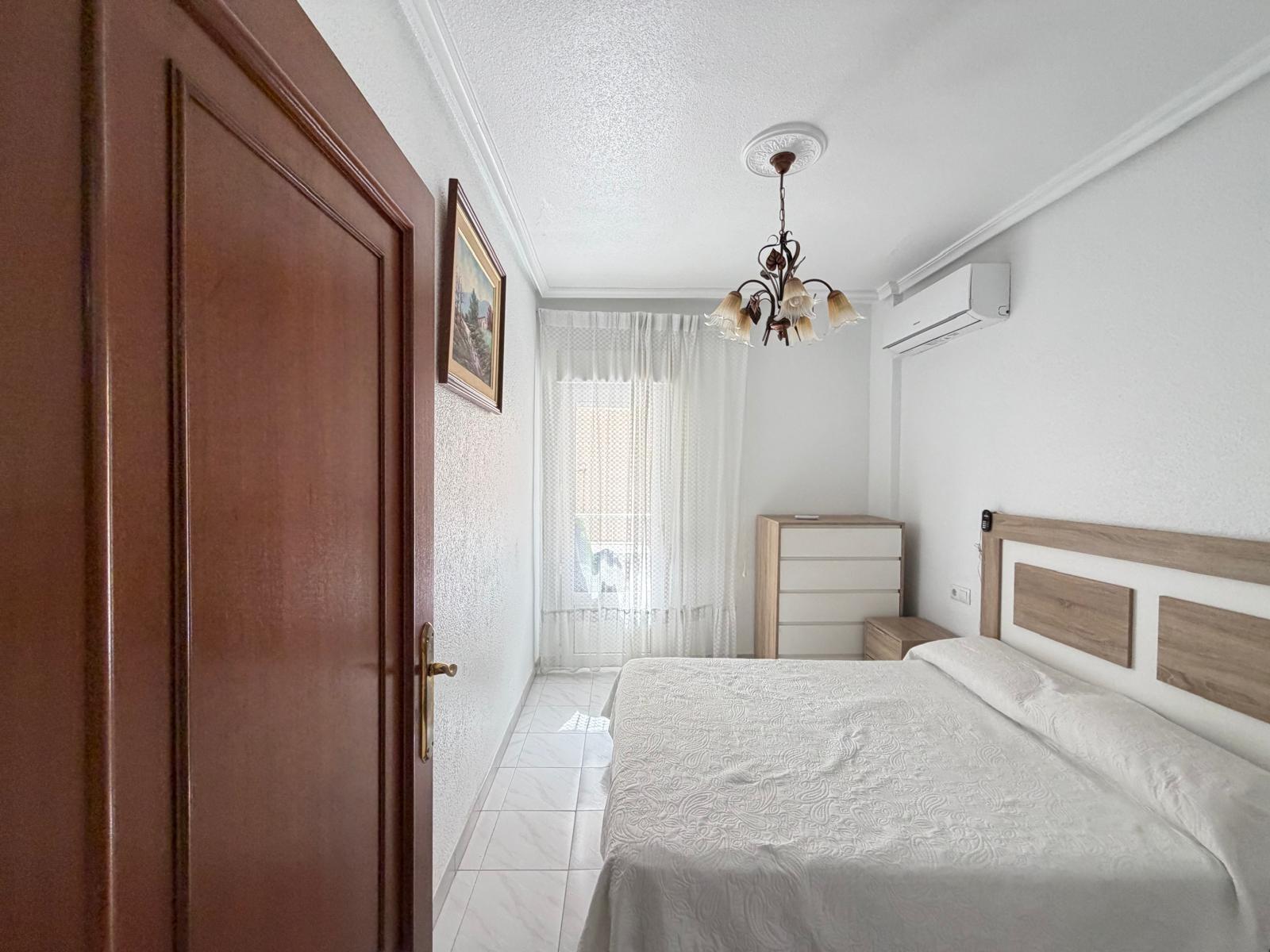 For sale - 3 Bedroom 1 Bathroom Apartment in Torrevieja - Estacion De Autobuses  - Alicante