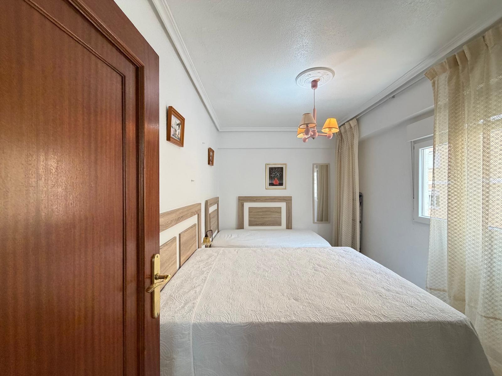 For sale - 3 Bedroom 1 Bathroom Apartment in Torrevieja - Estacion De Autobuses  - Alicante