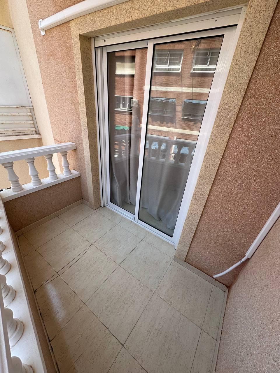 For sale - 2 Bedroom 2 Bathroom Apartment in Torrevieja - Centro  - Alicante