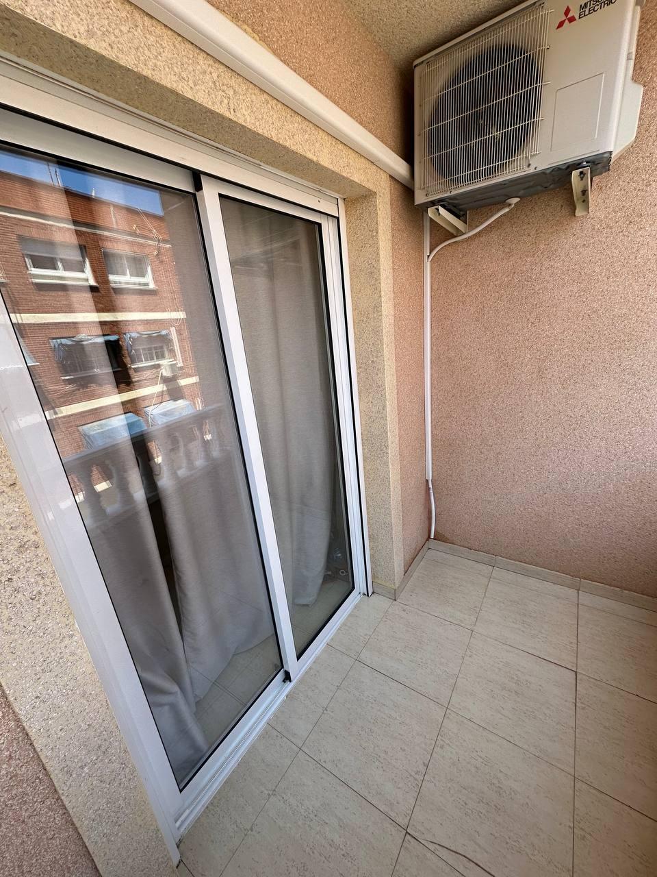 For sale - 2 Bedroom 2 Bathroom Apartment in Torrevieja - Centro  - Alicante