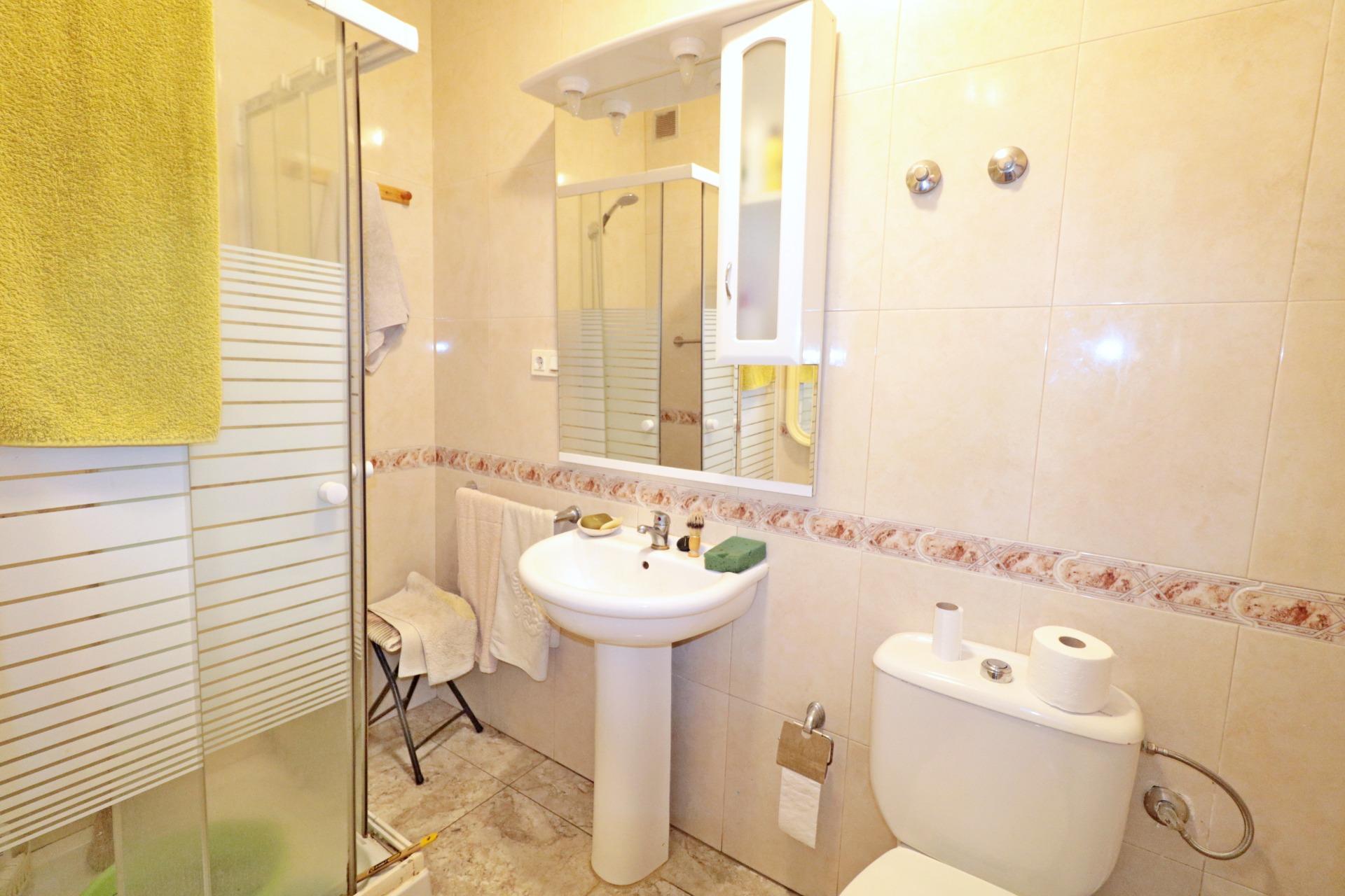 For sale - 4 Bedroom 2 Bathroom Quad House in Torrevieja - Torretas  - Alicante