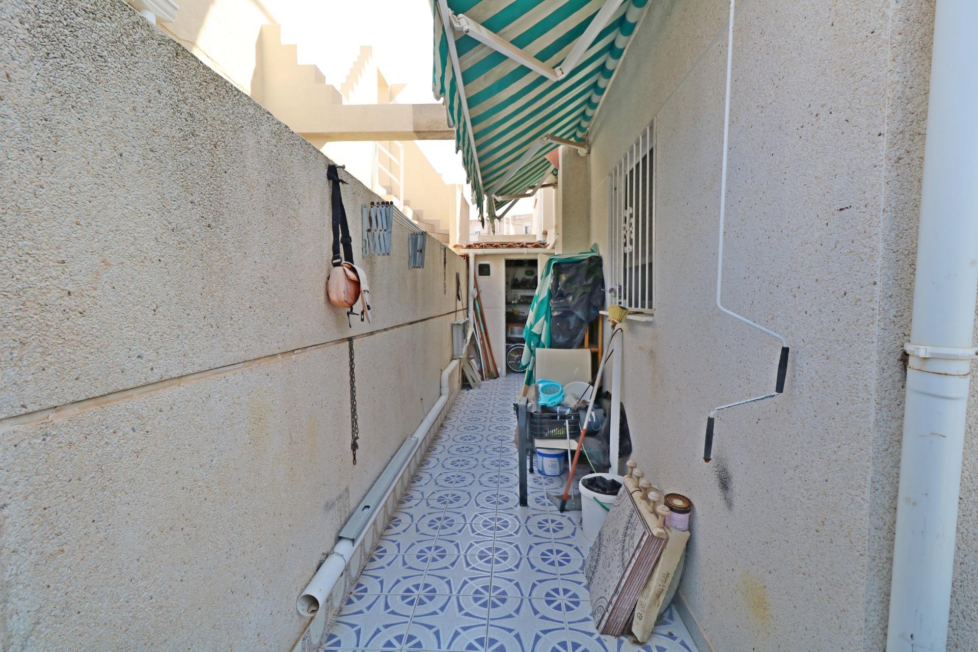 For sale - 4 Bedroom 2 Bathroom Quad House in Torrevieja - Torretas  - Alicante