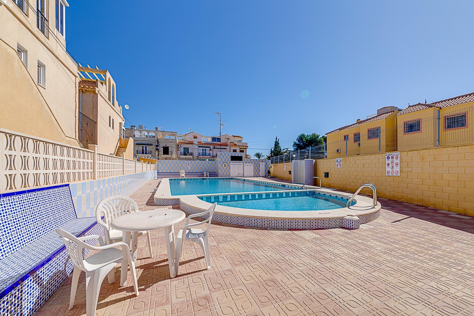 For sale - 2 Bedroom 1 Bathroom Bungalow in Torrevieja - La Siesta - El Salado - Torreta  - Alicante