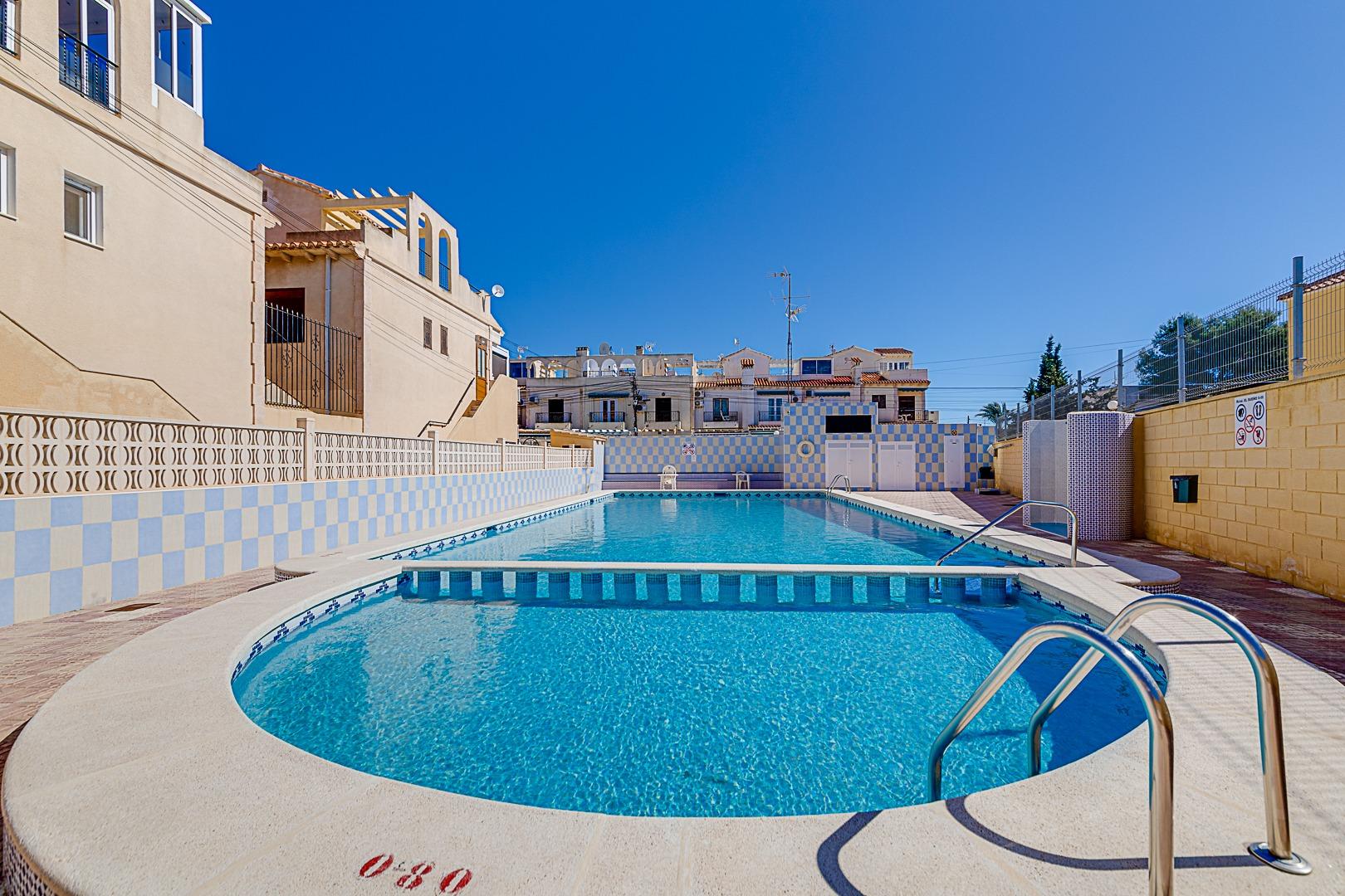 For sale - 2 Bedroom 1 Bathroom Bungalow in Torrevieja - La Siesta - El Salado - Torreta  - Alicante