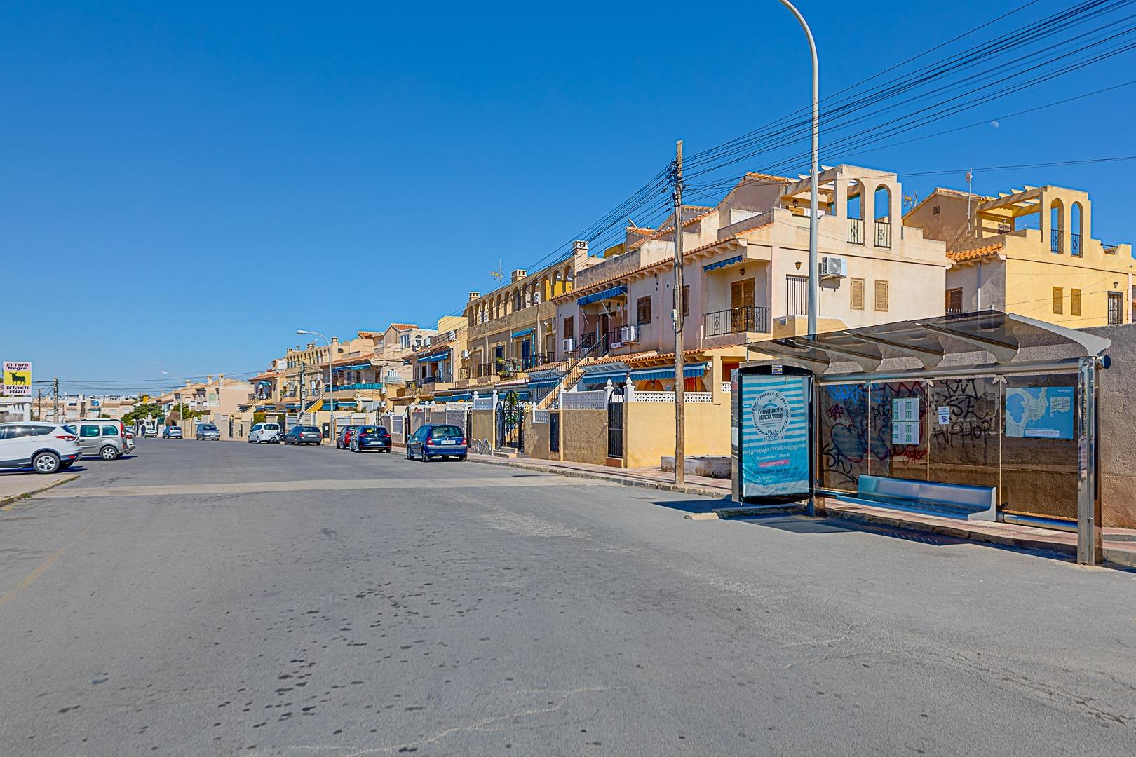 For sale - 2 Bedroom 1 Bathroom Bungalow in Torrevieja - La Siesta - El Salado - Torreta  - Alicante