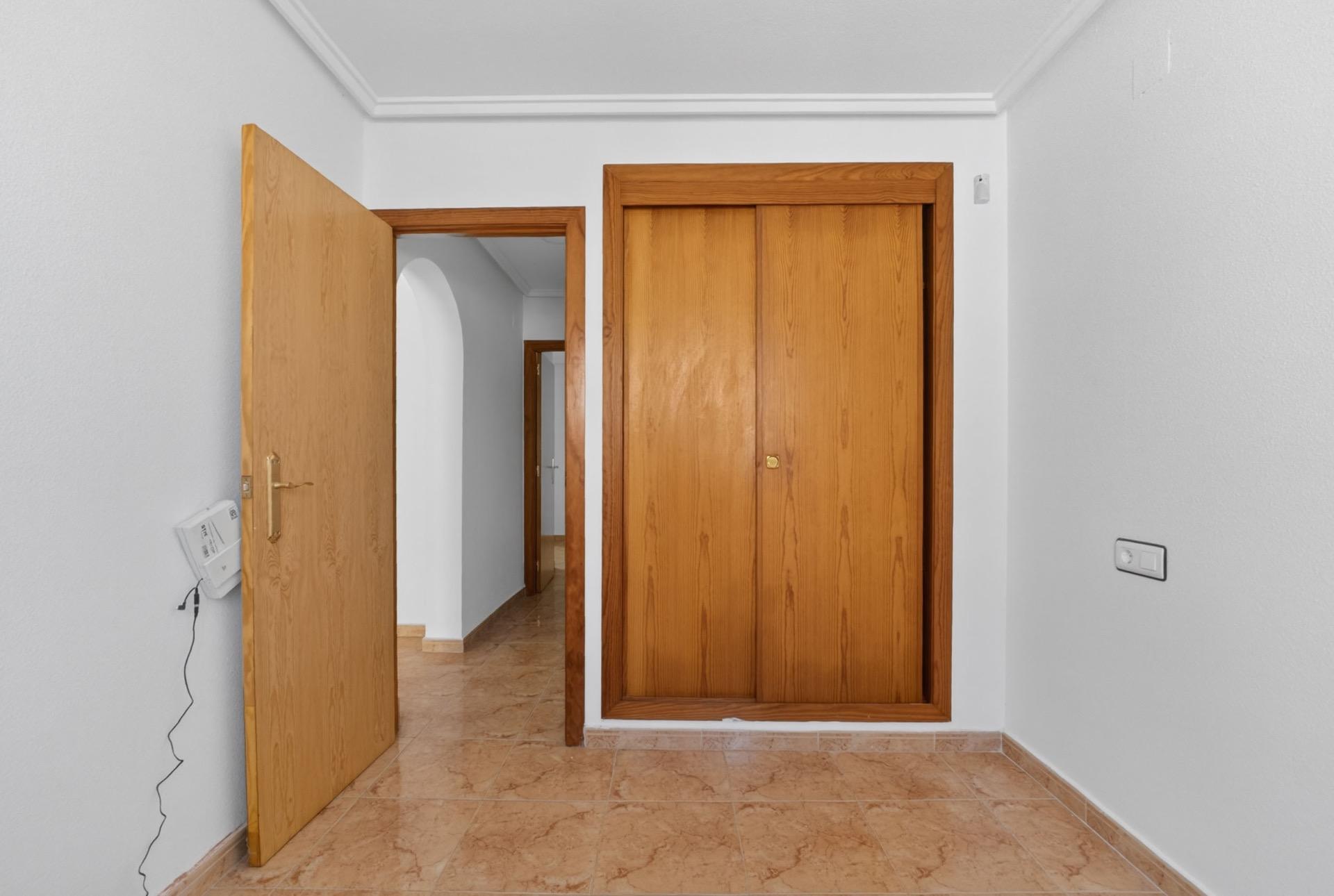 For sale - 2 Bedroom 1 Bathroom Apartment in Torrevieja - El Limonar  - Alicante