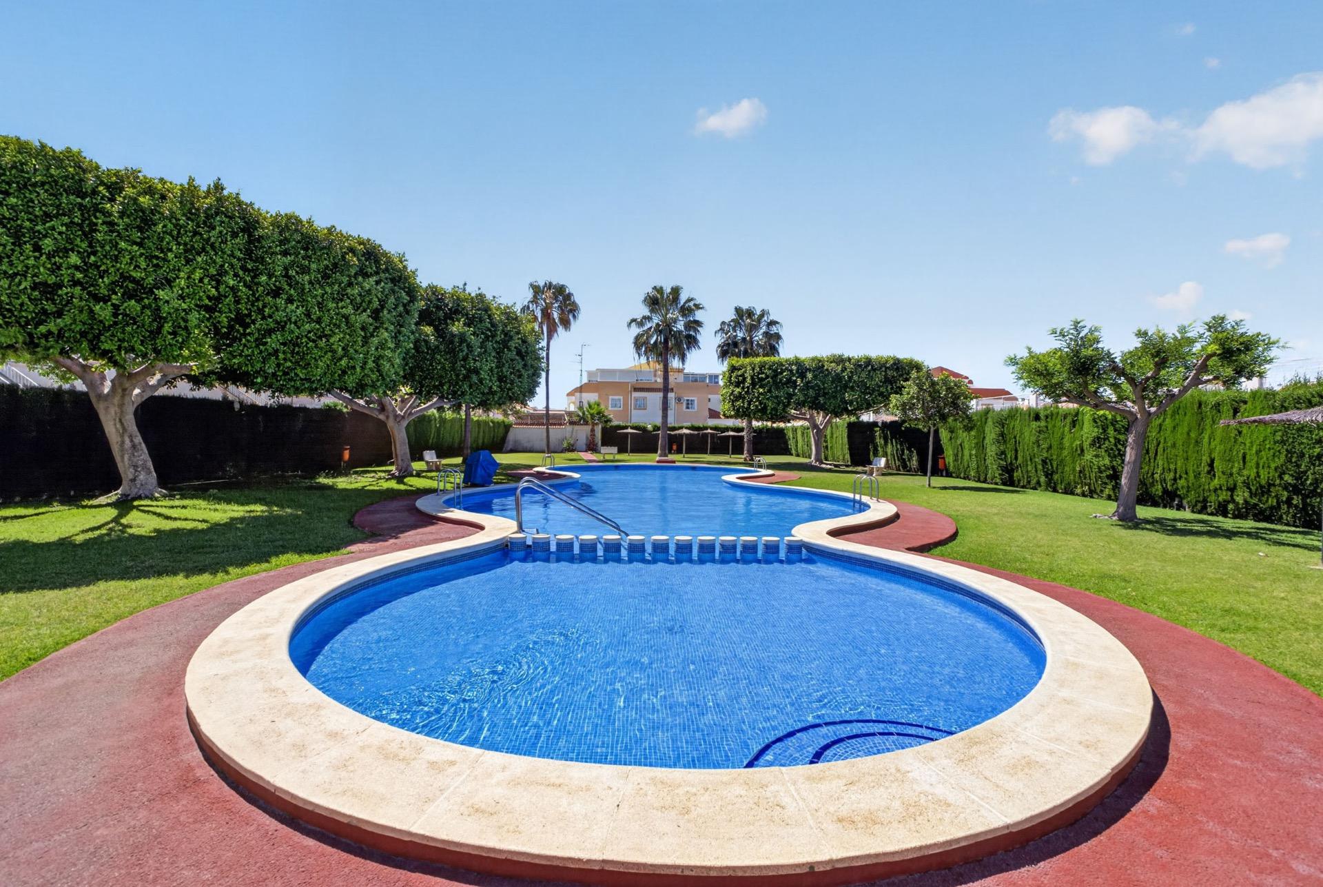 For sale - 2 Bedroom 1 Bathroom Apartment in Torrevieja - El Limonar  - Alicante